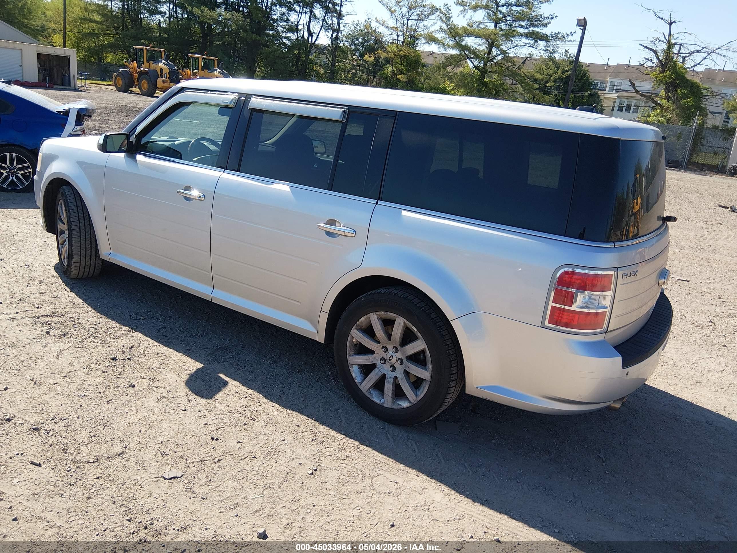 FORD FLEX image 3