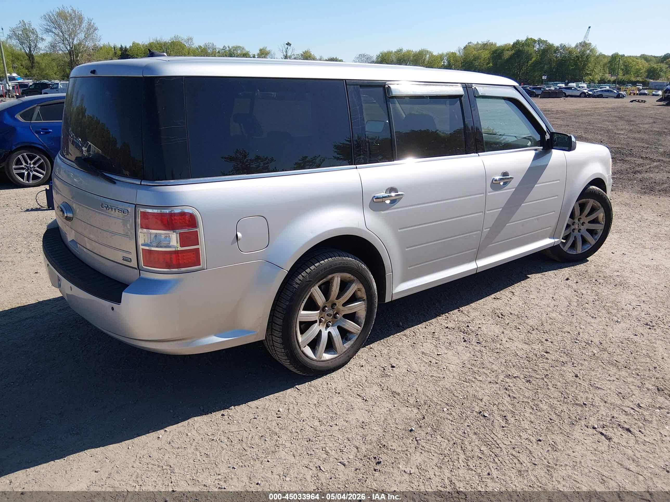 FORD FLEX image 4