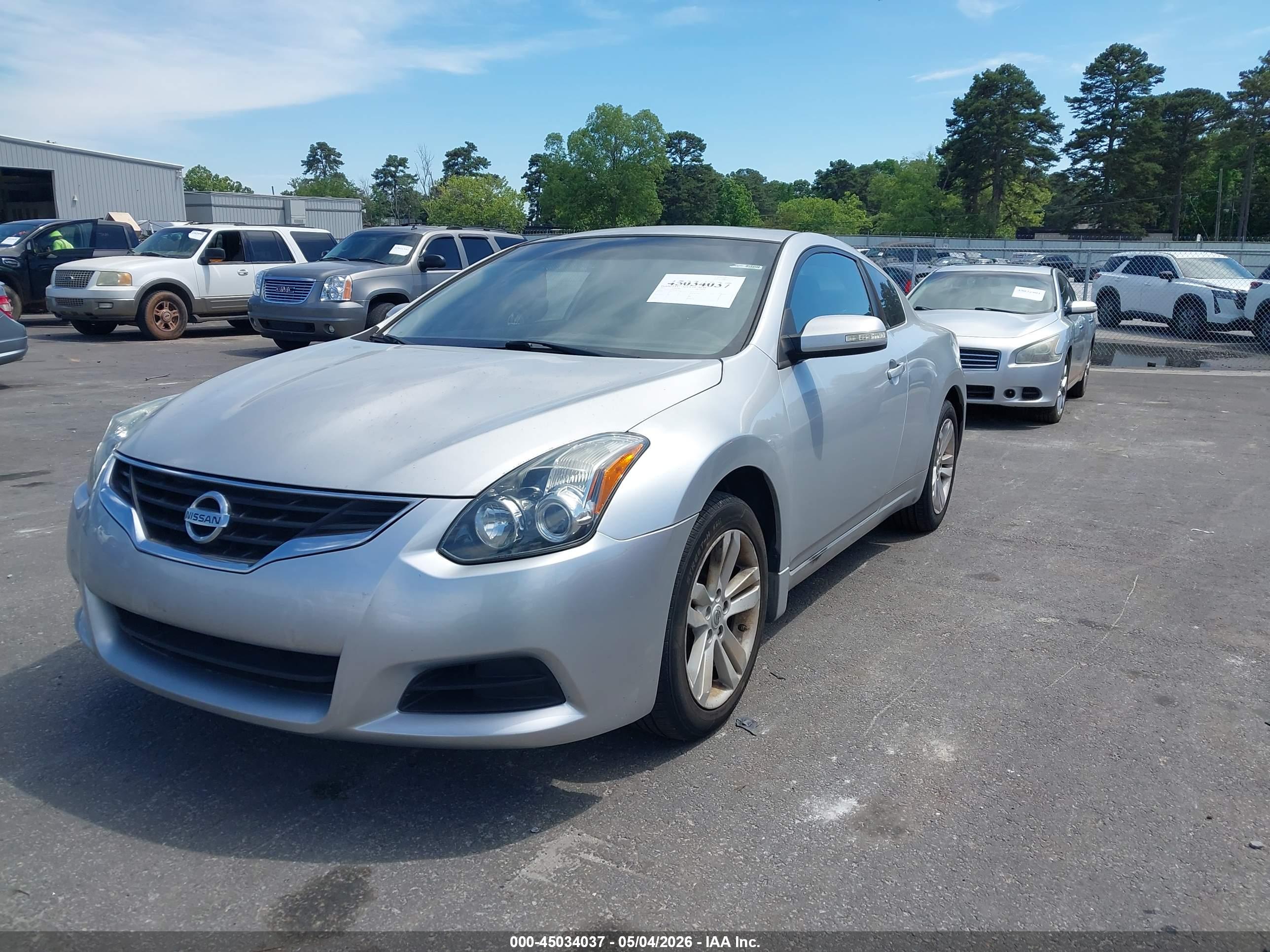 NISSAN ALTIMA image 2