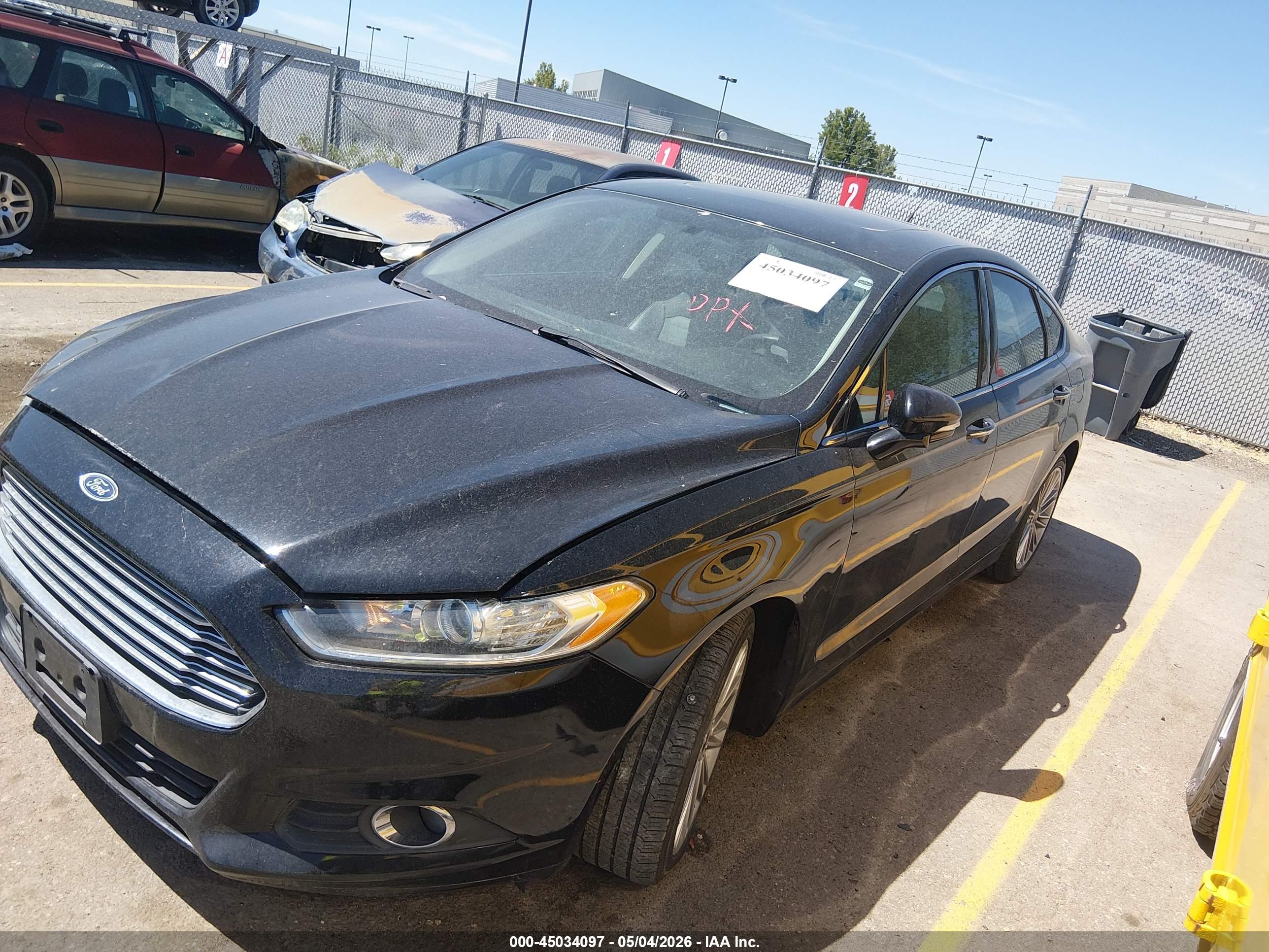 FORD FUSION image 2