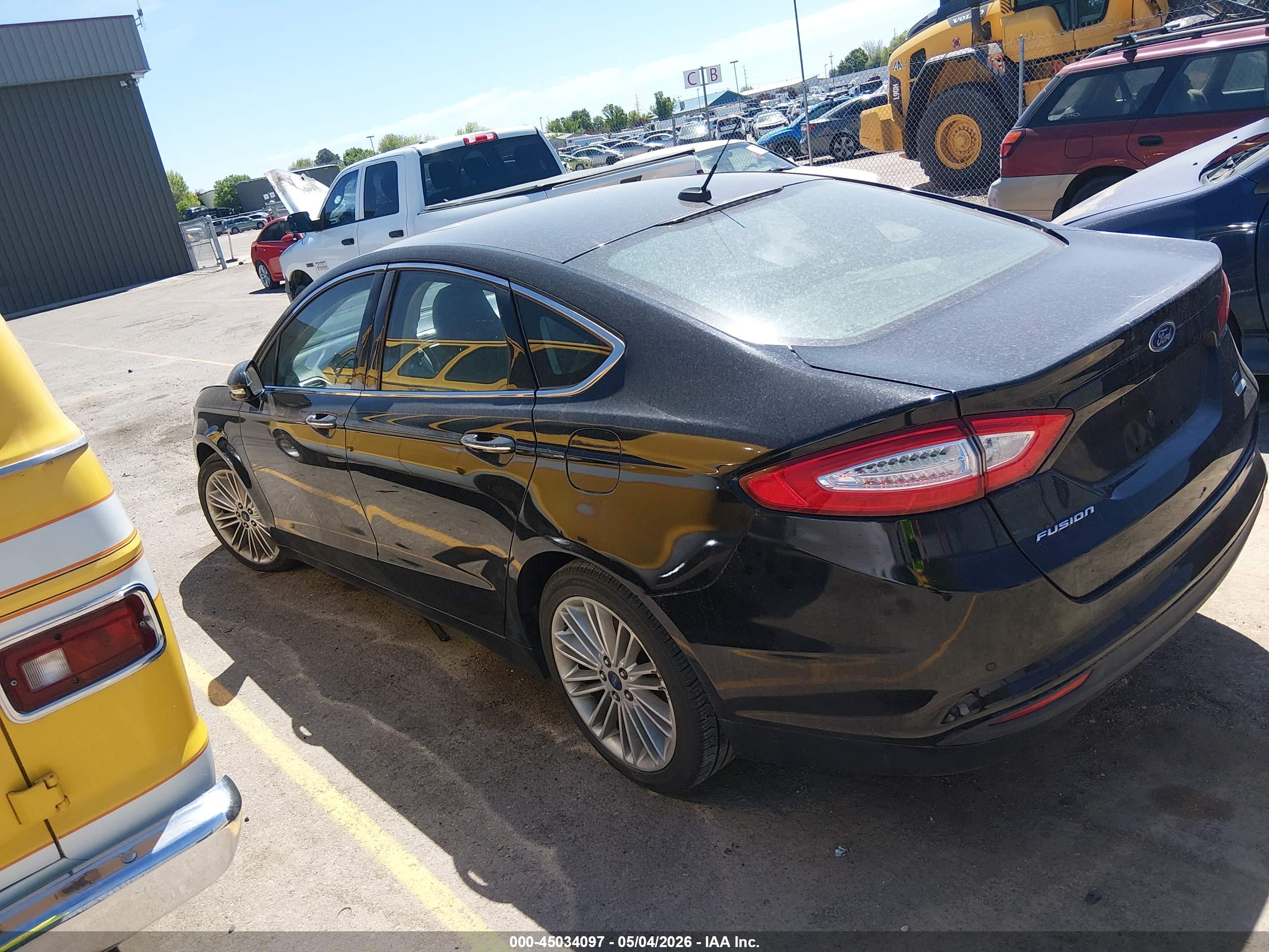 FORD FUSION image 3