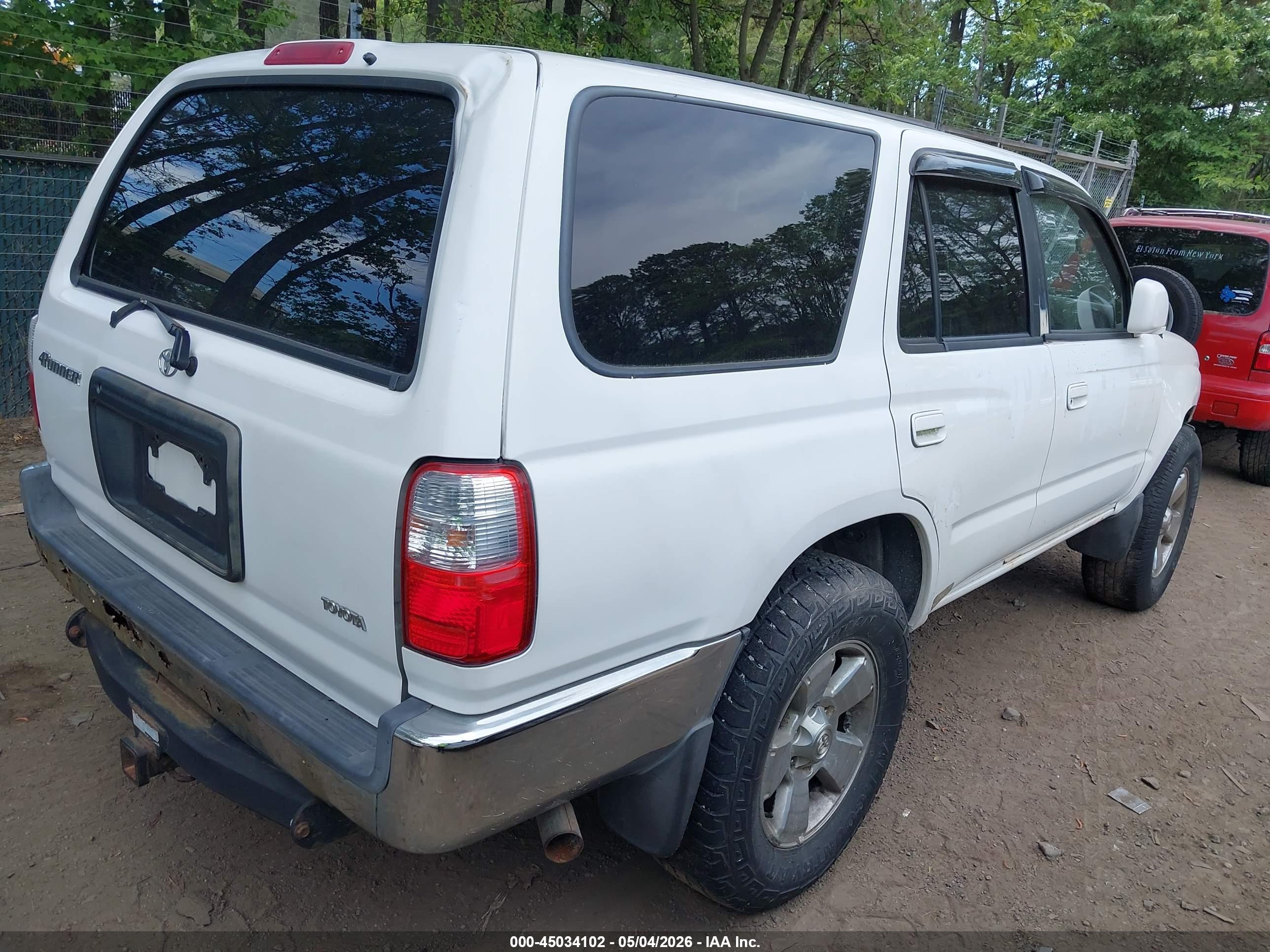 TOYOTA 4RUNNER image 4