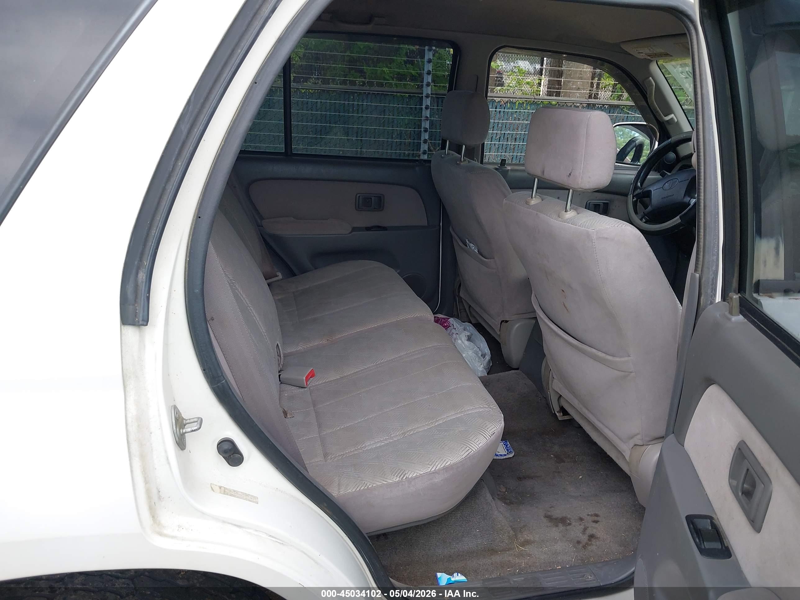 TOYOTA 4RUNNER image 8