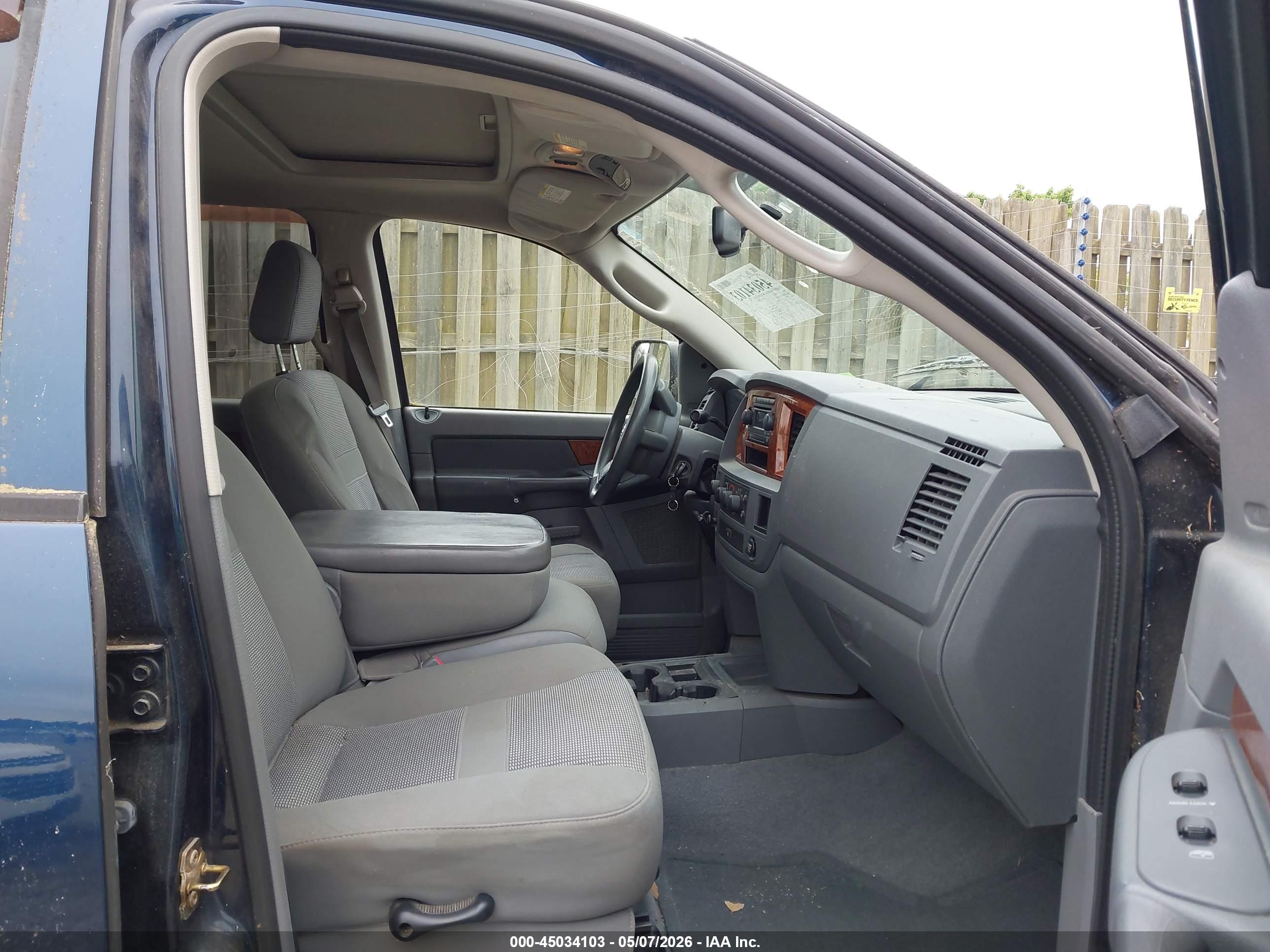 DODGE RAM image 5