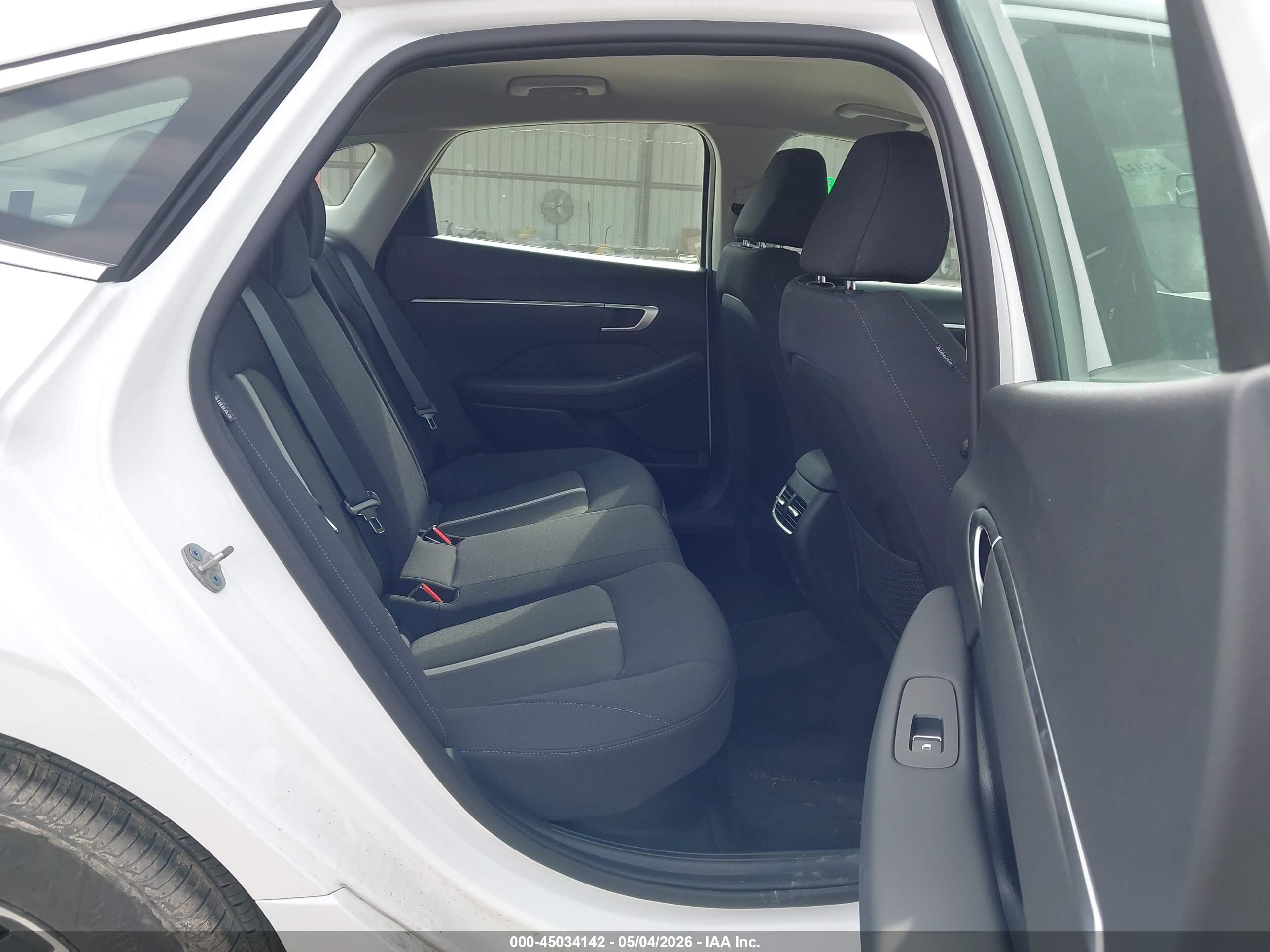 HYUNDAI SONATA image 8