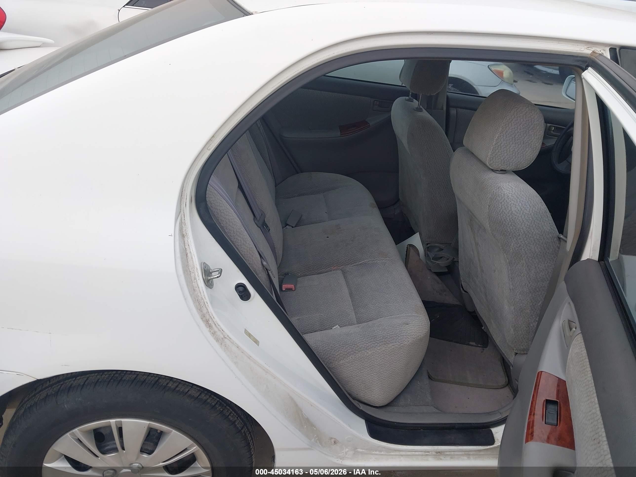 TOYOTA COROLLA image 8