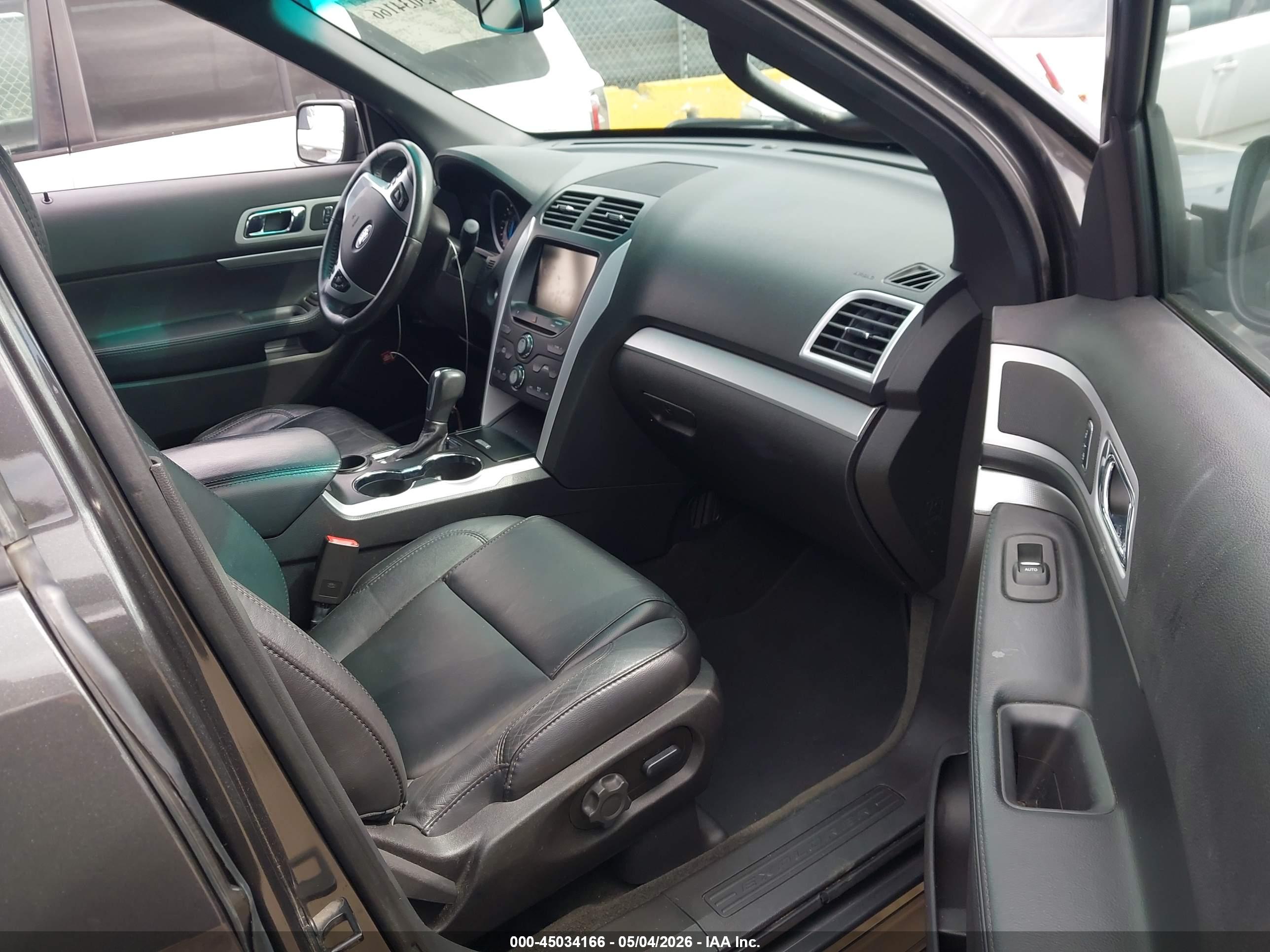 FORD EXPLORER image 5