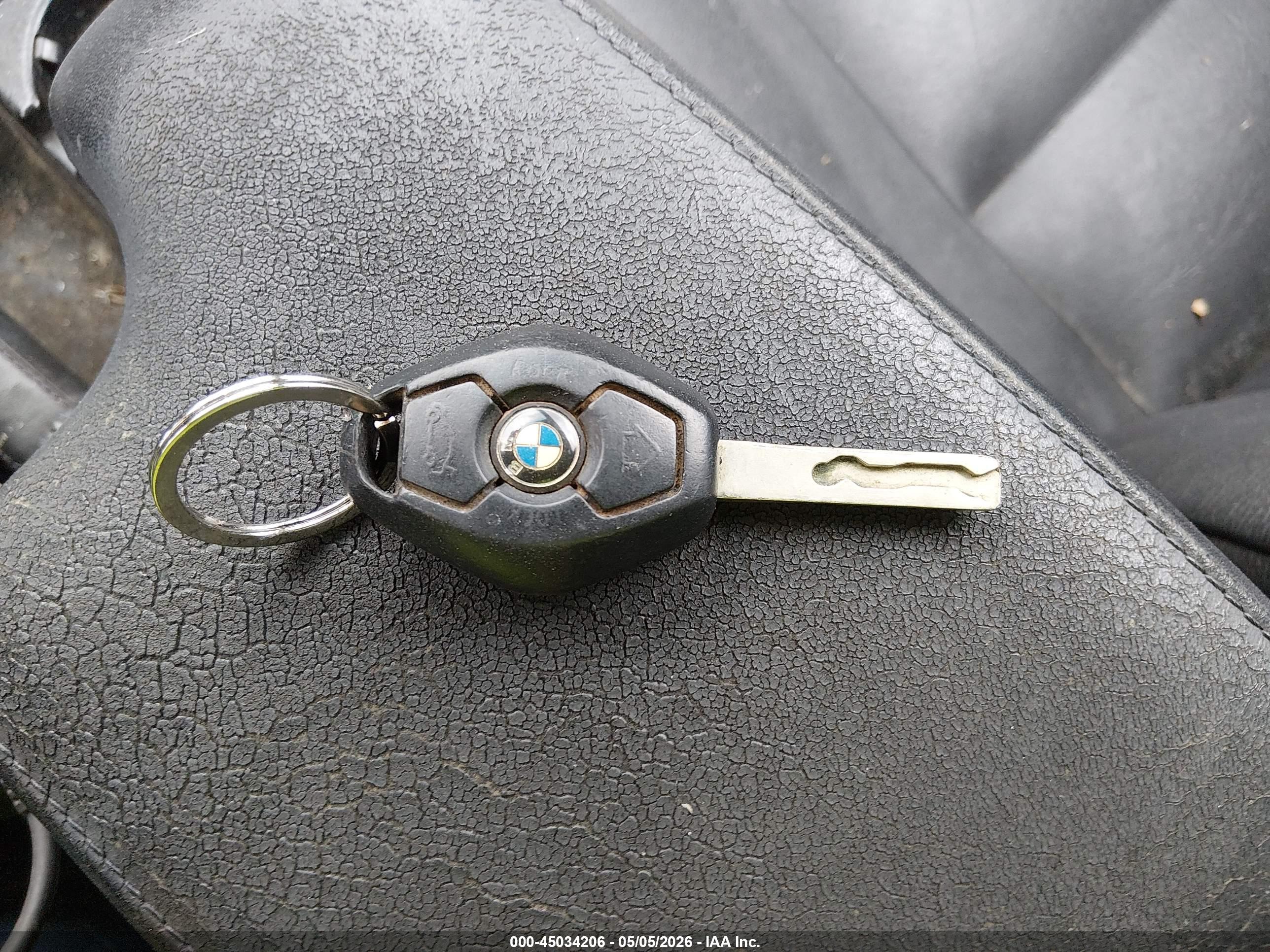 BMW 330CI image 11