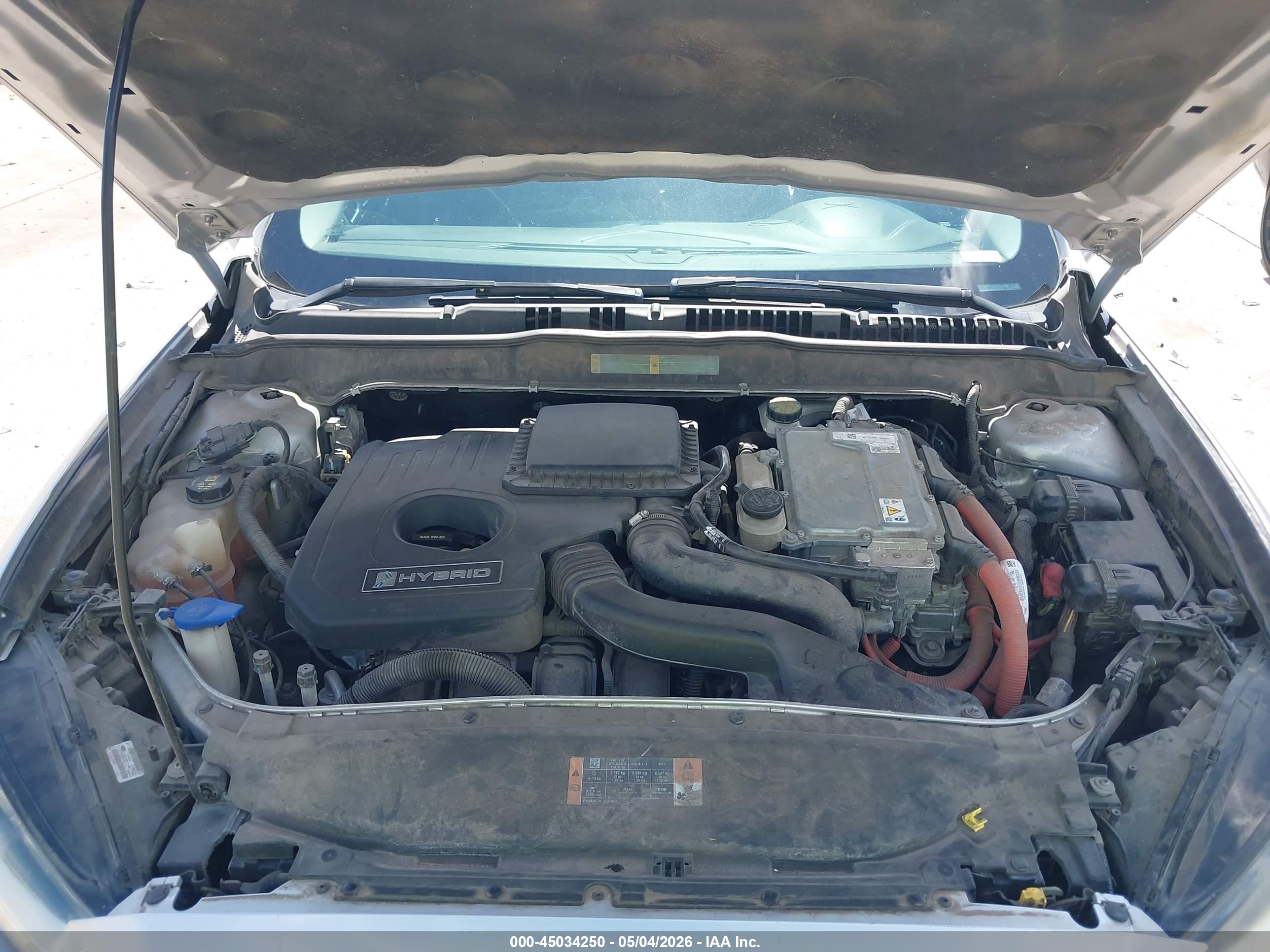 FORD FUSION image 10
