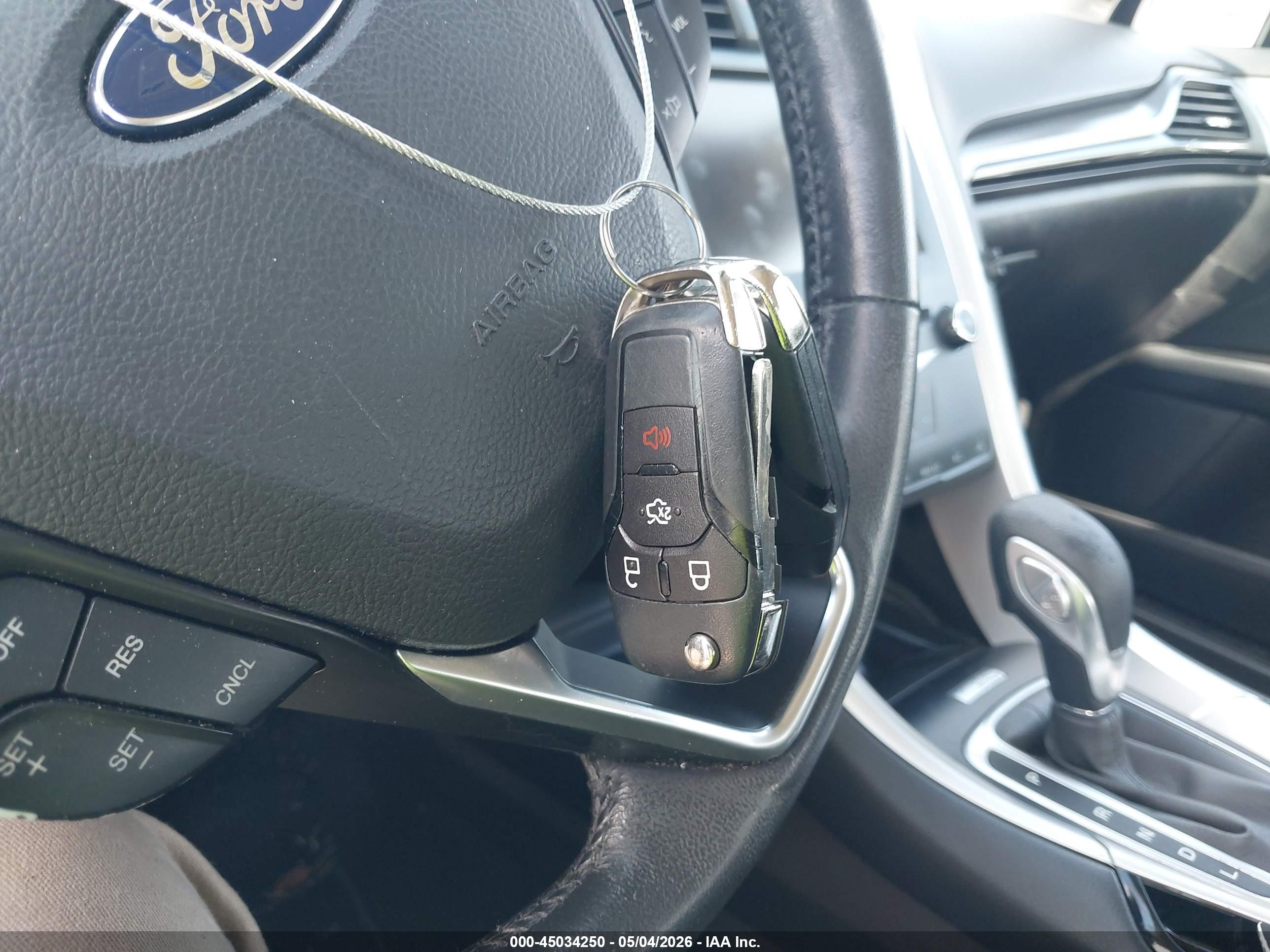 FORD FUSION image 11