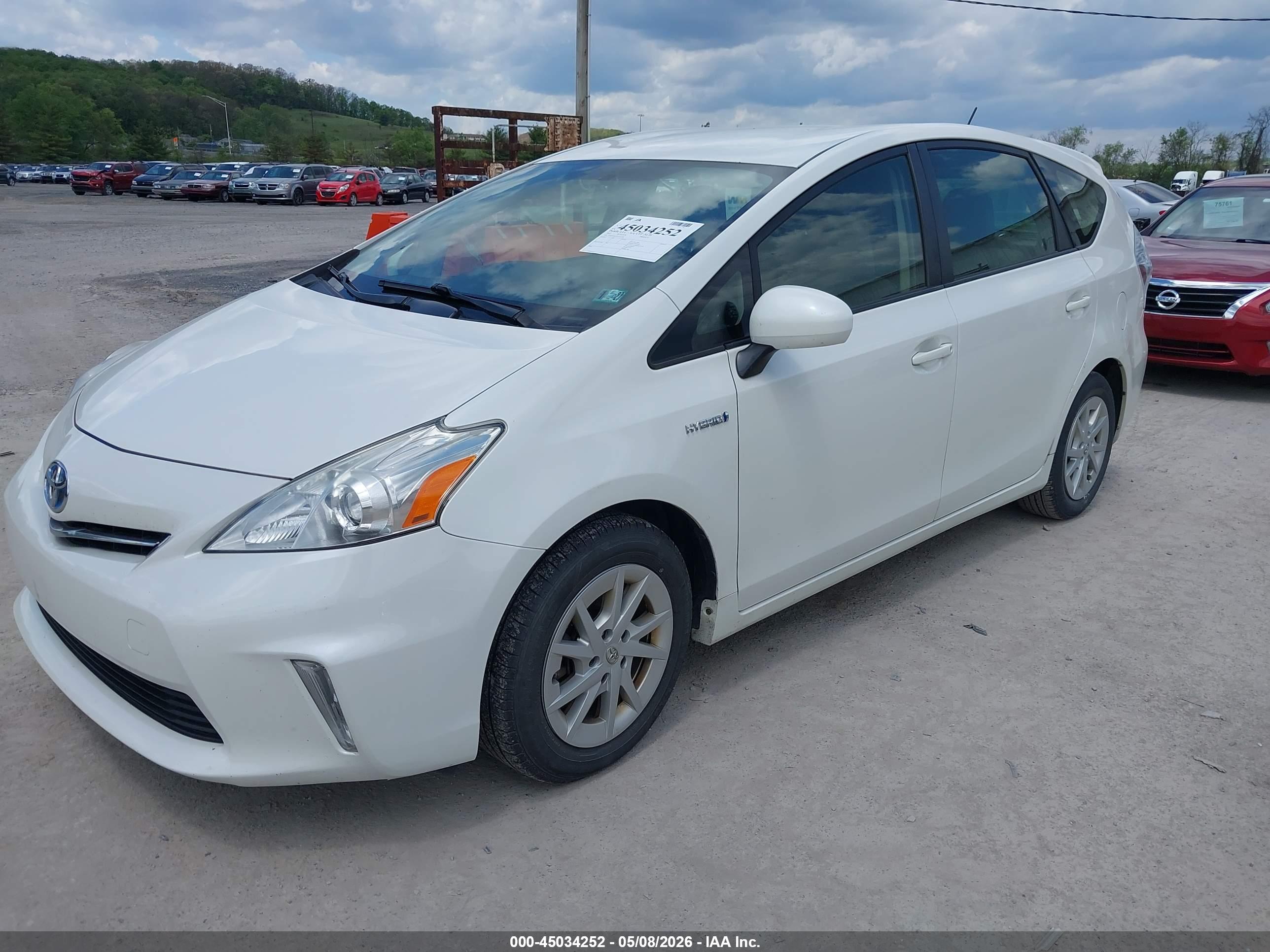 TOYOTA PRIUS image 2