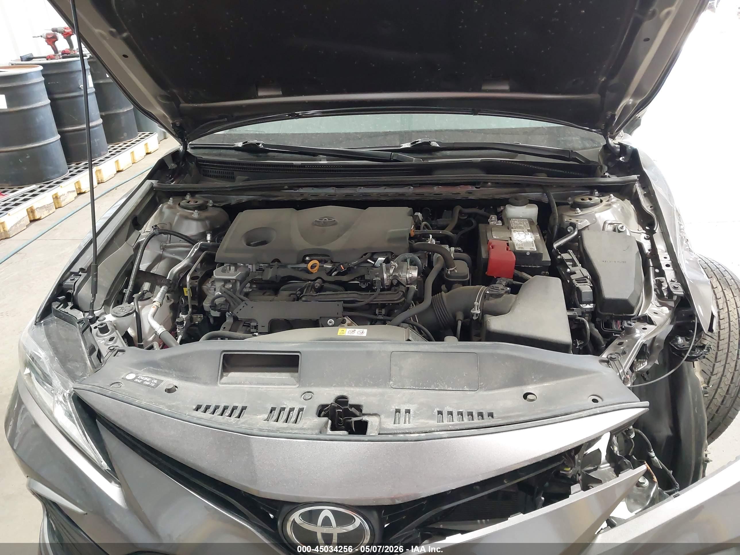 TOYOTA CAMRY image 10