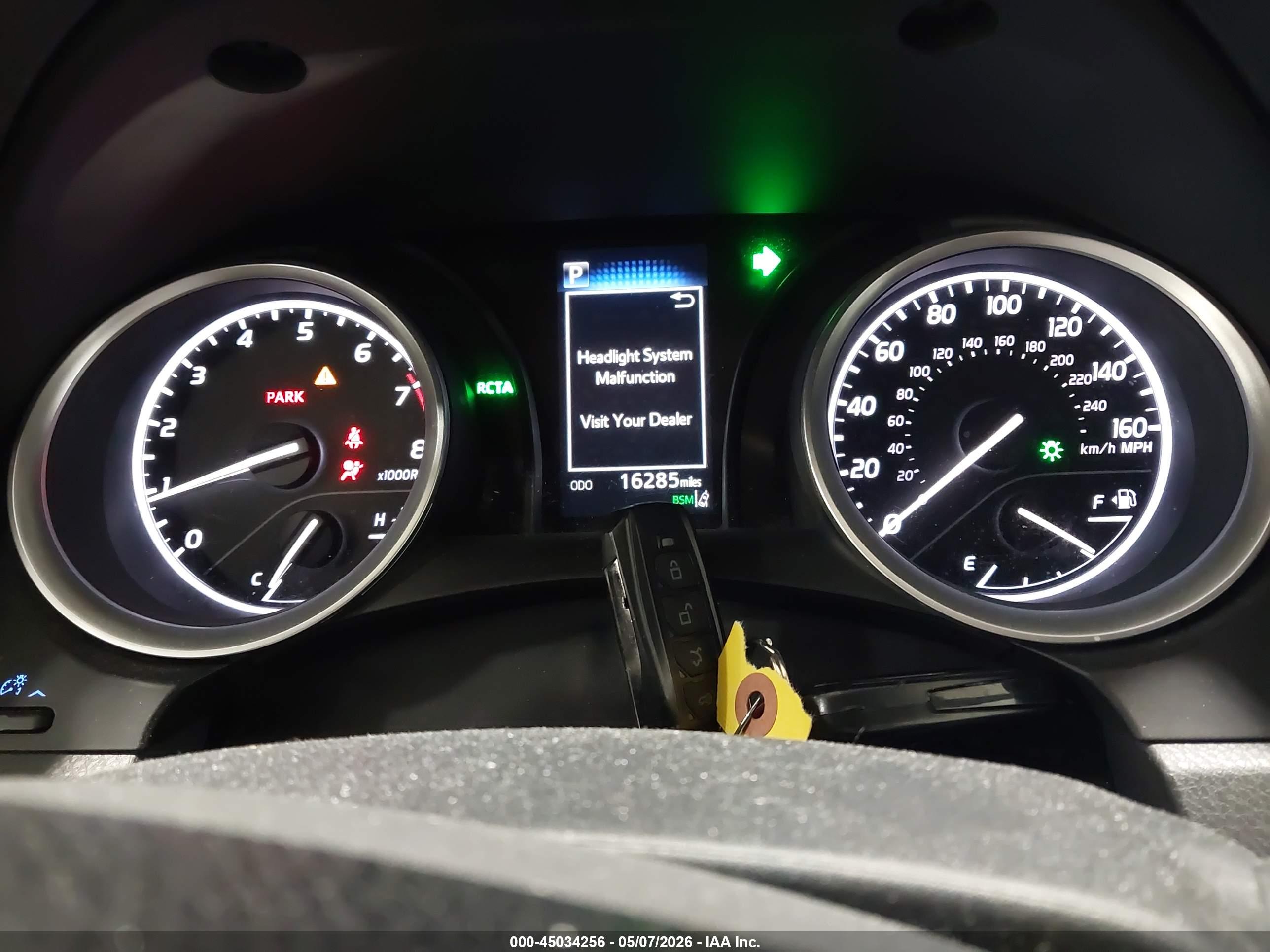 TOYOTA CAMRY image 7