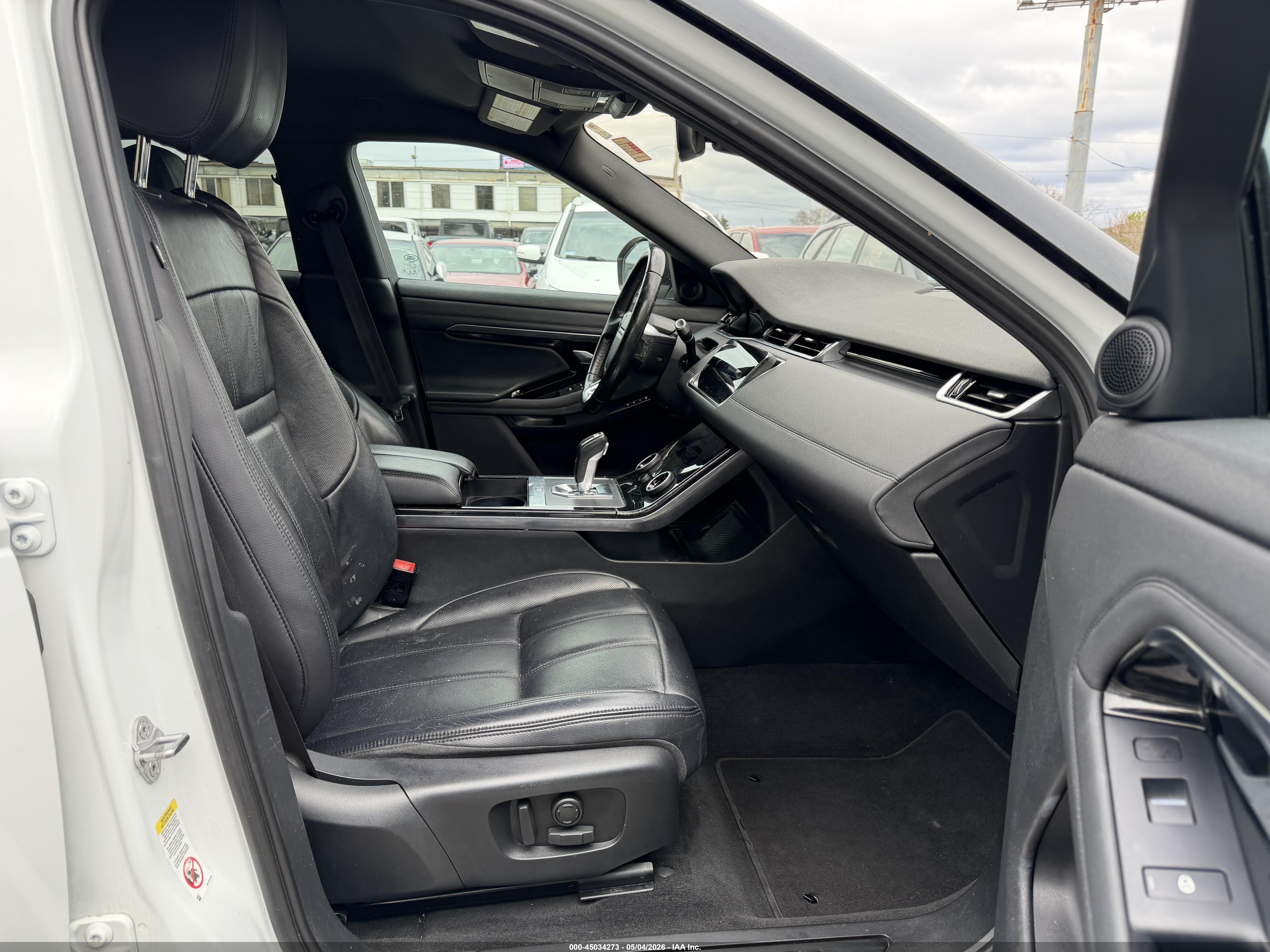 LAND ROVER image 5