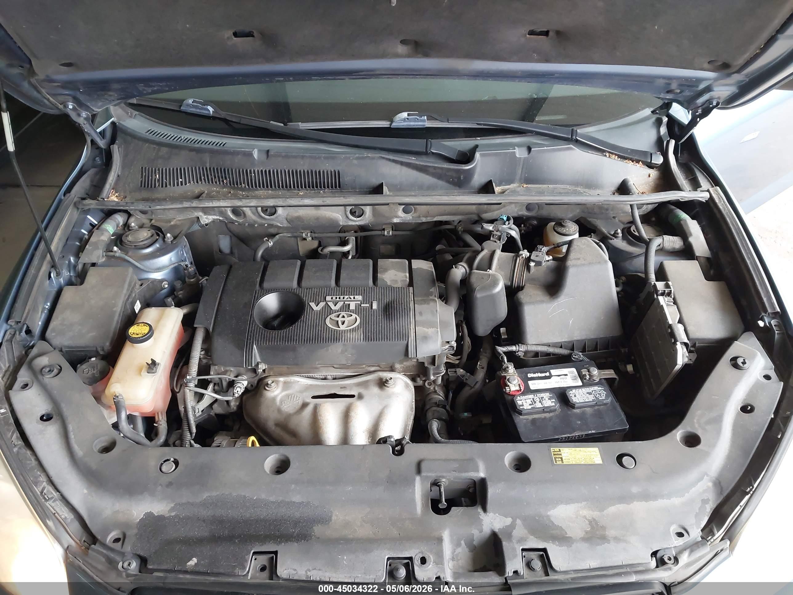 TOYOTA RAV4 image 10