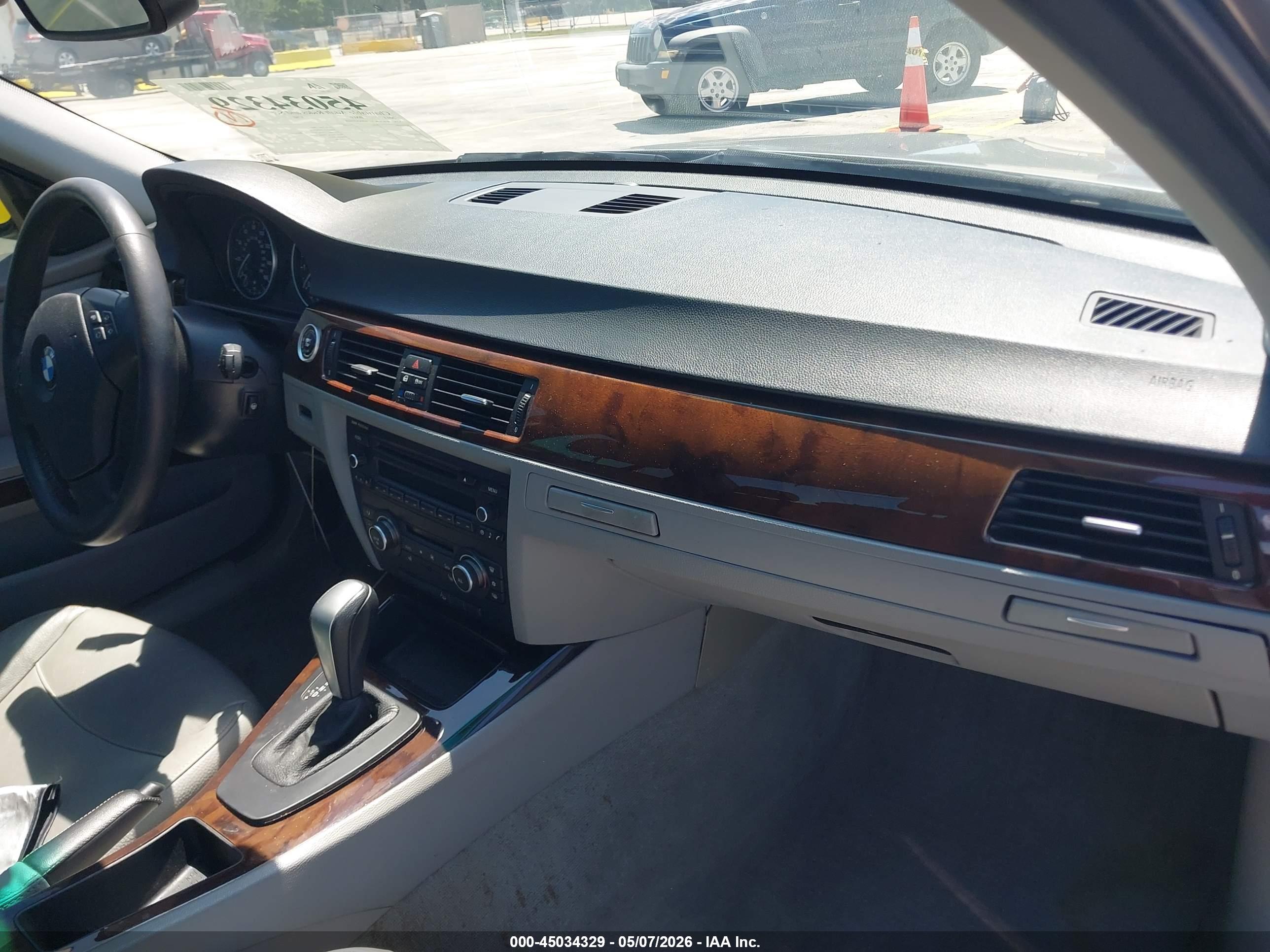 BMW 328I image 5