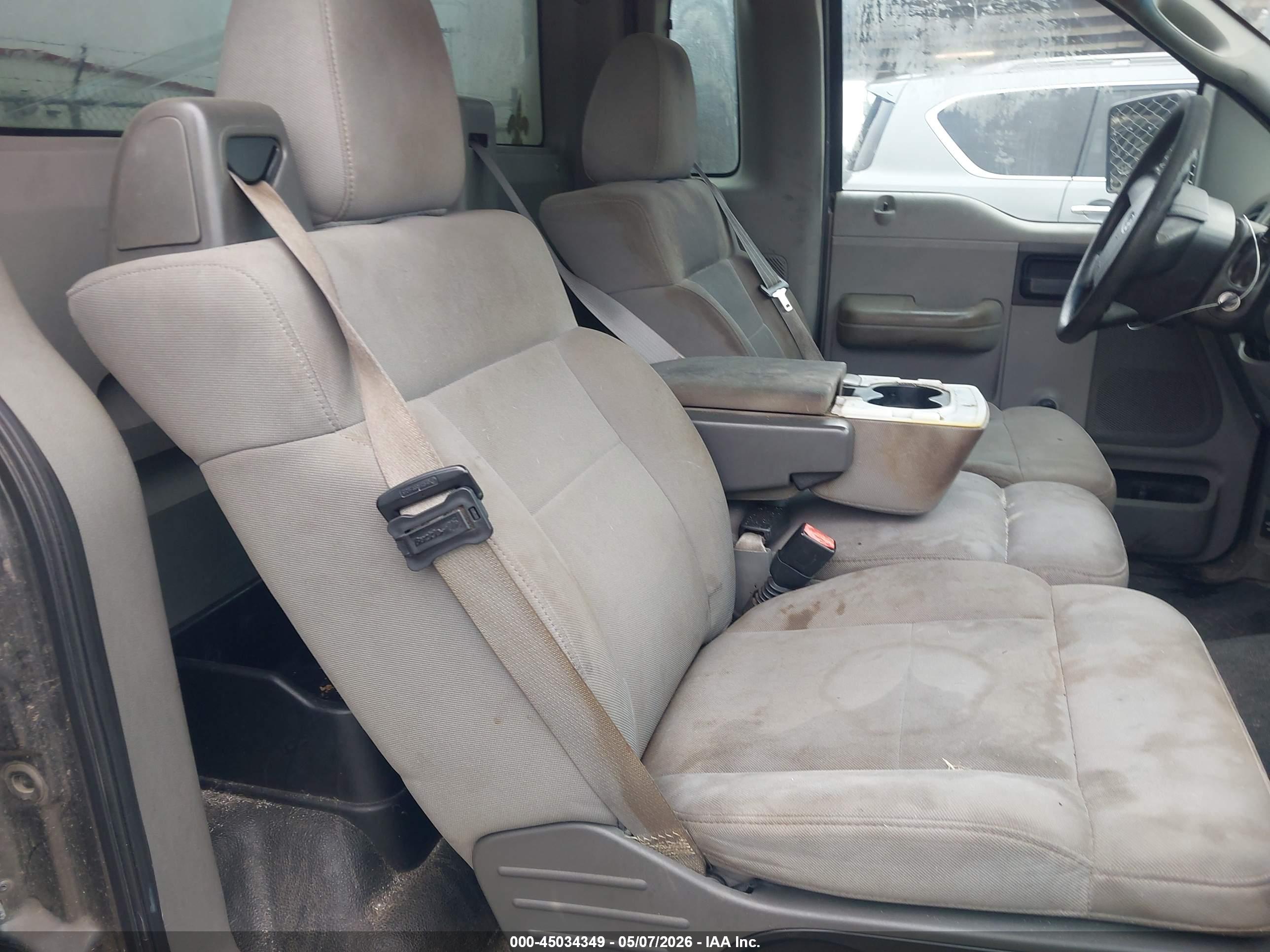FORD F-150 image 8