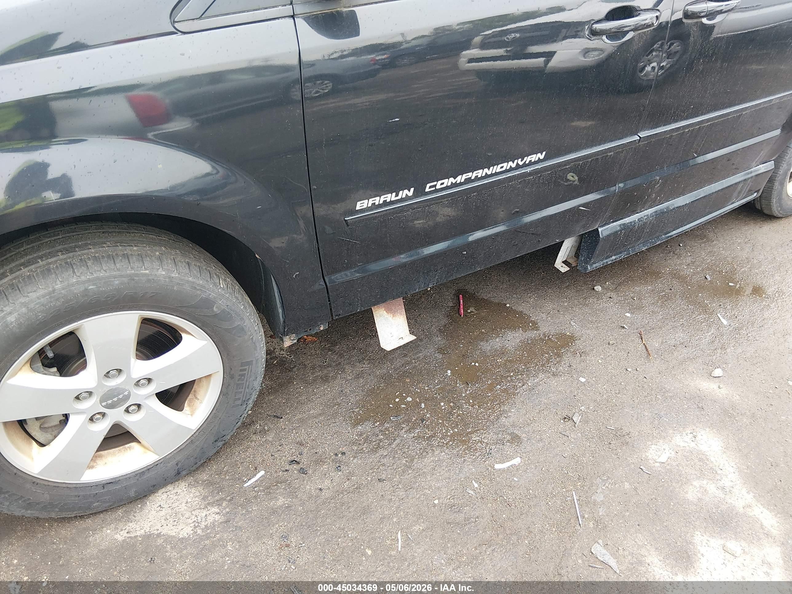 DODGE GRAND image 6