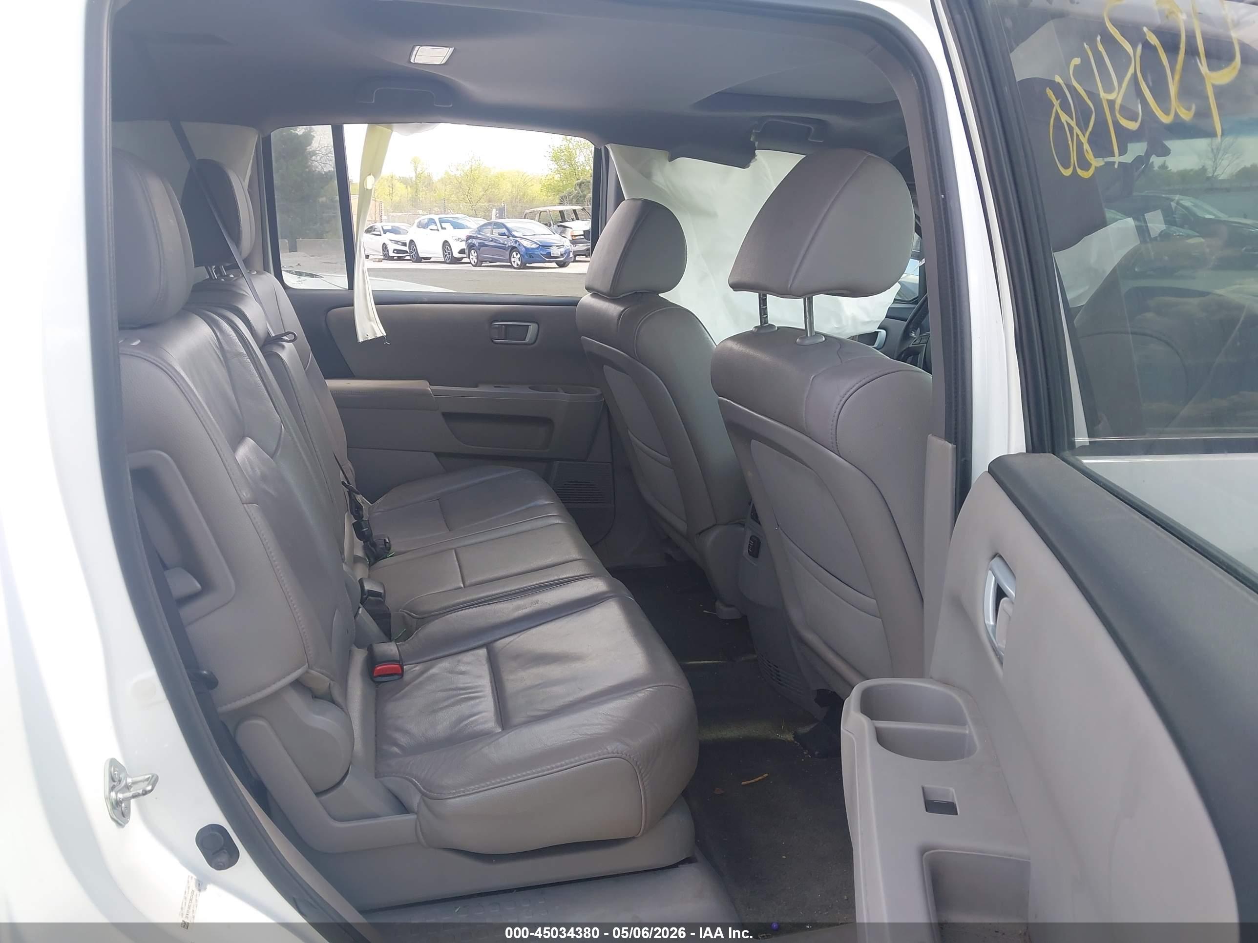 HONDA PILOT image 8