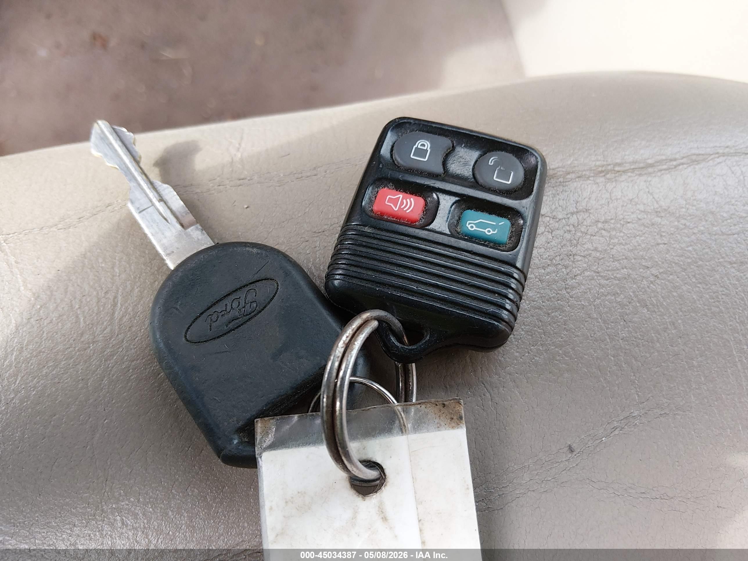 FORD EXPEDITION image 11