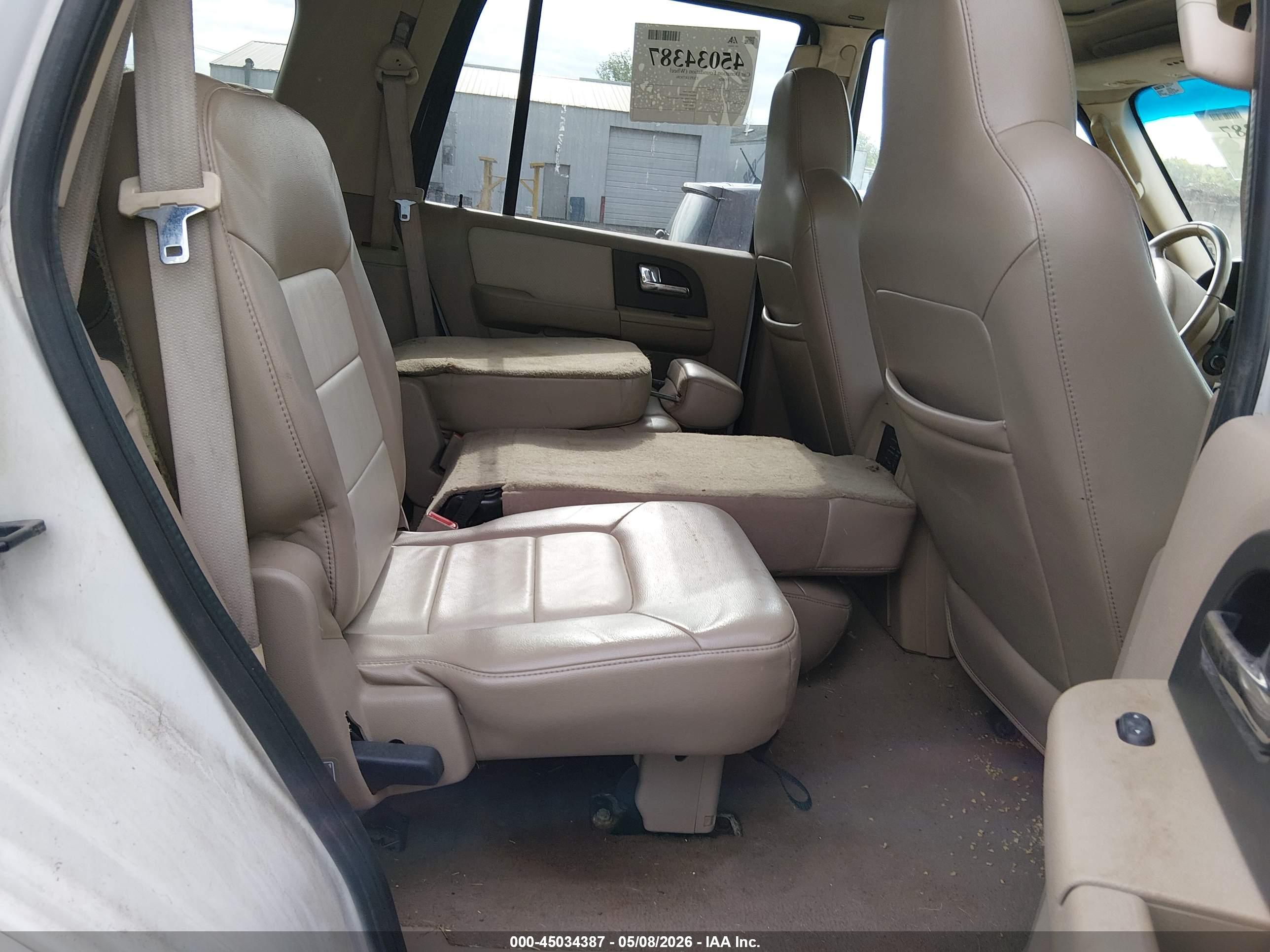 FORD EXPEDITION image 8