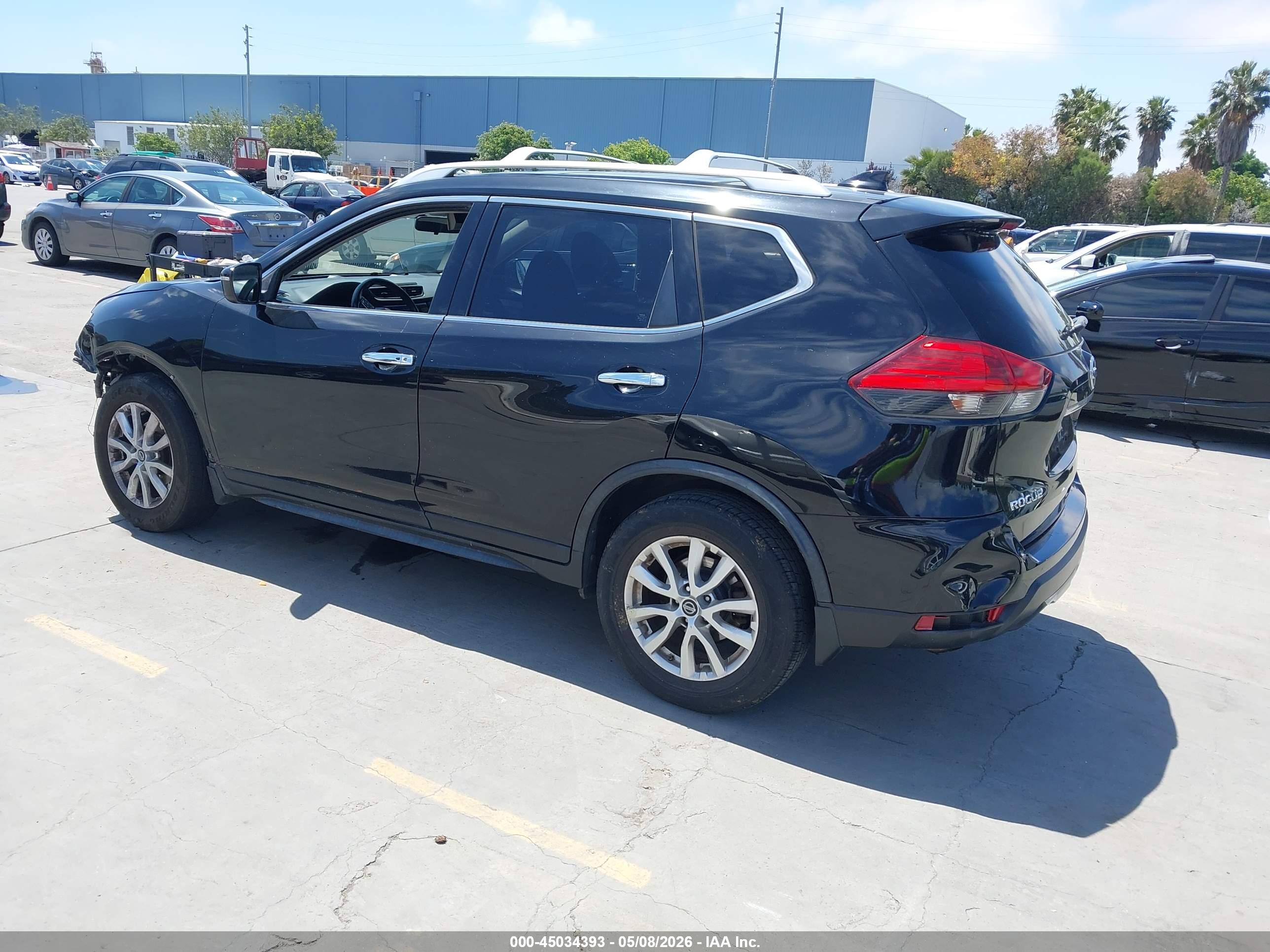 NISSAN ROGUE image 3