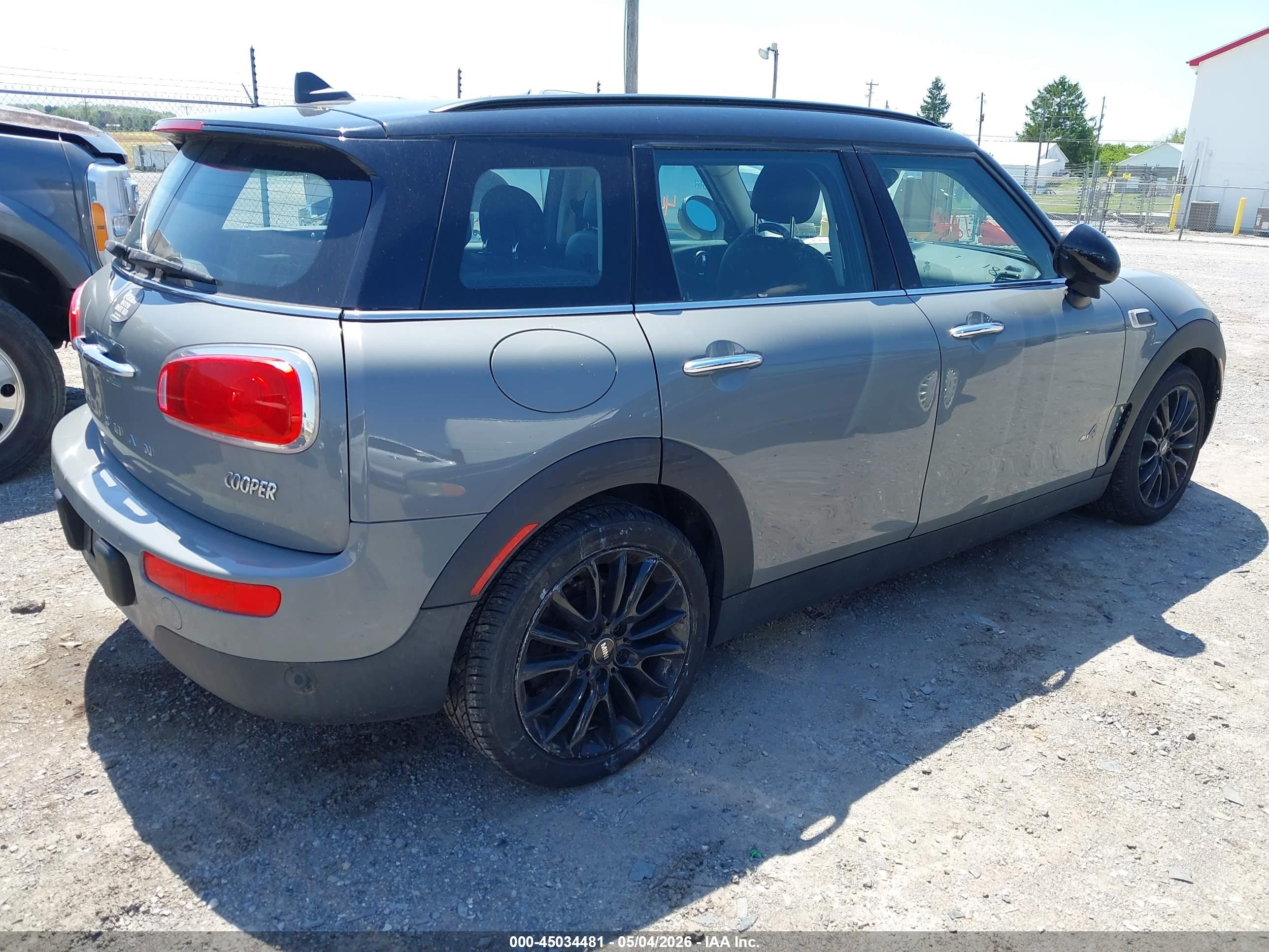 MINI CLUBMAN image 4