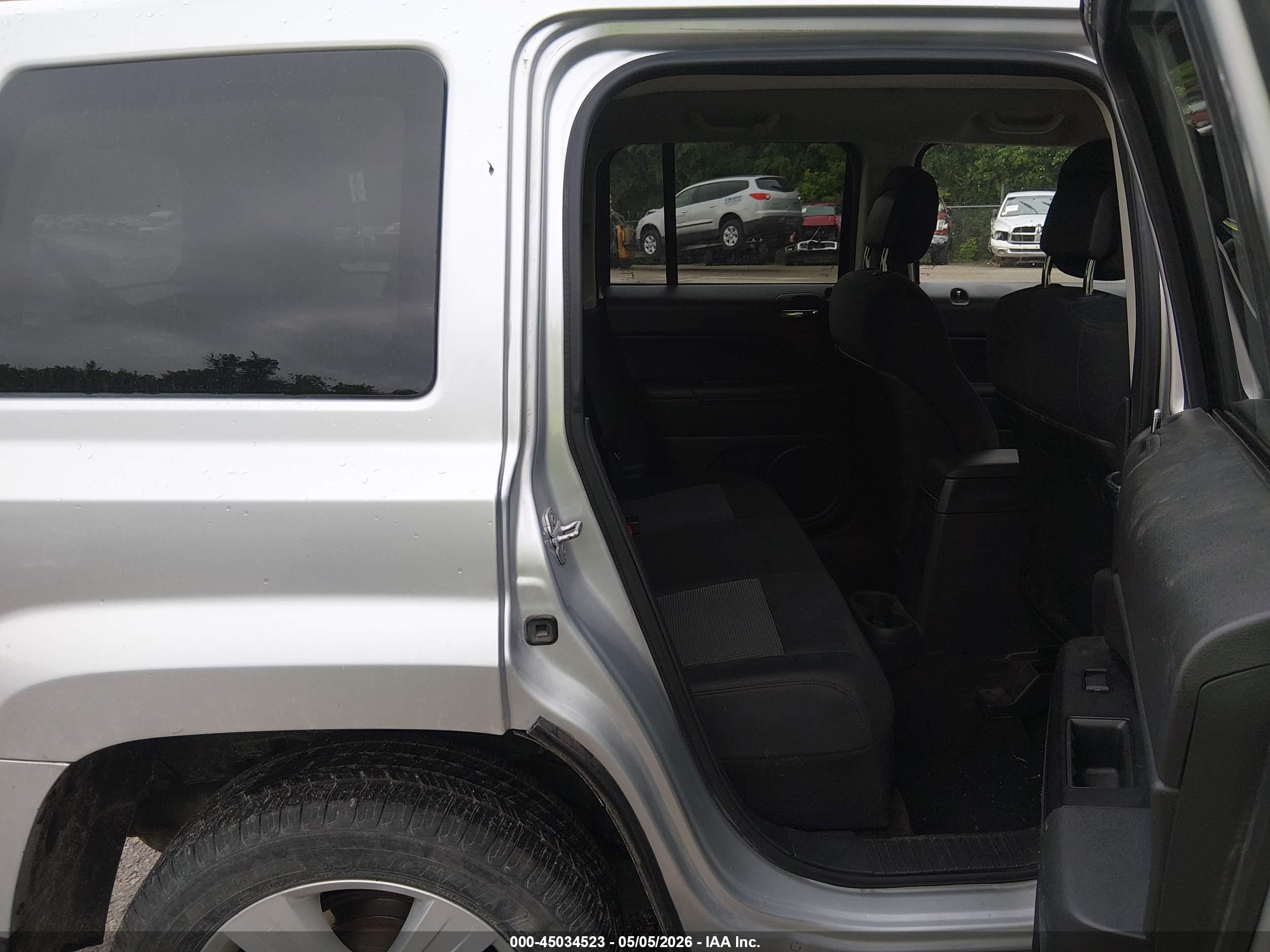 JEEP PATRIOT image 8