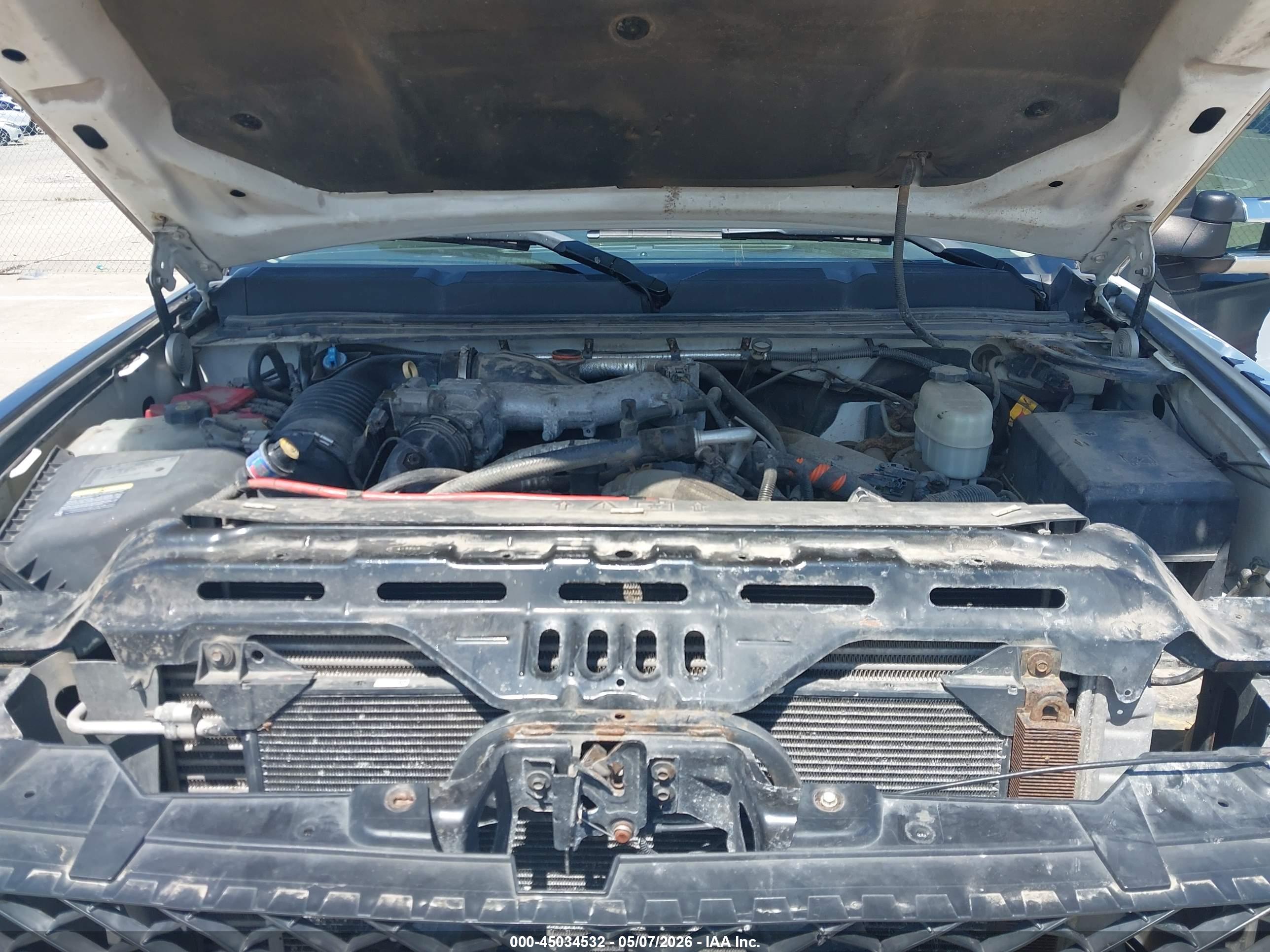 CHEVROLET SILVERADO image 10