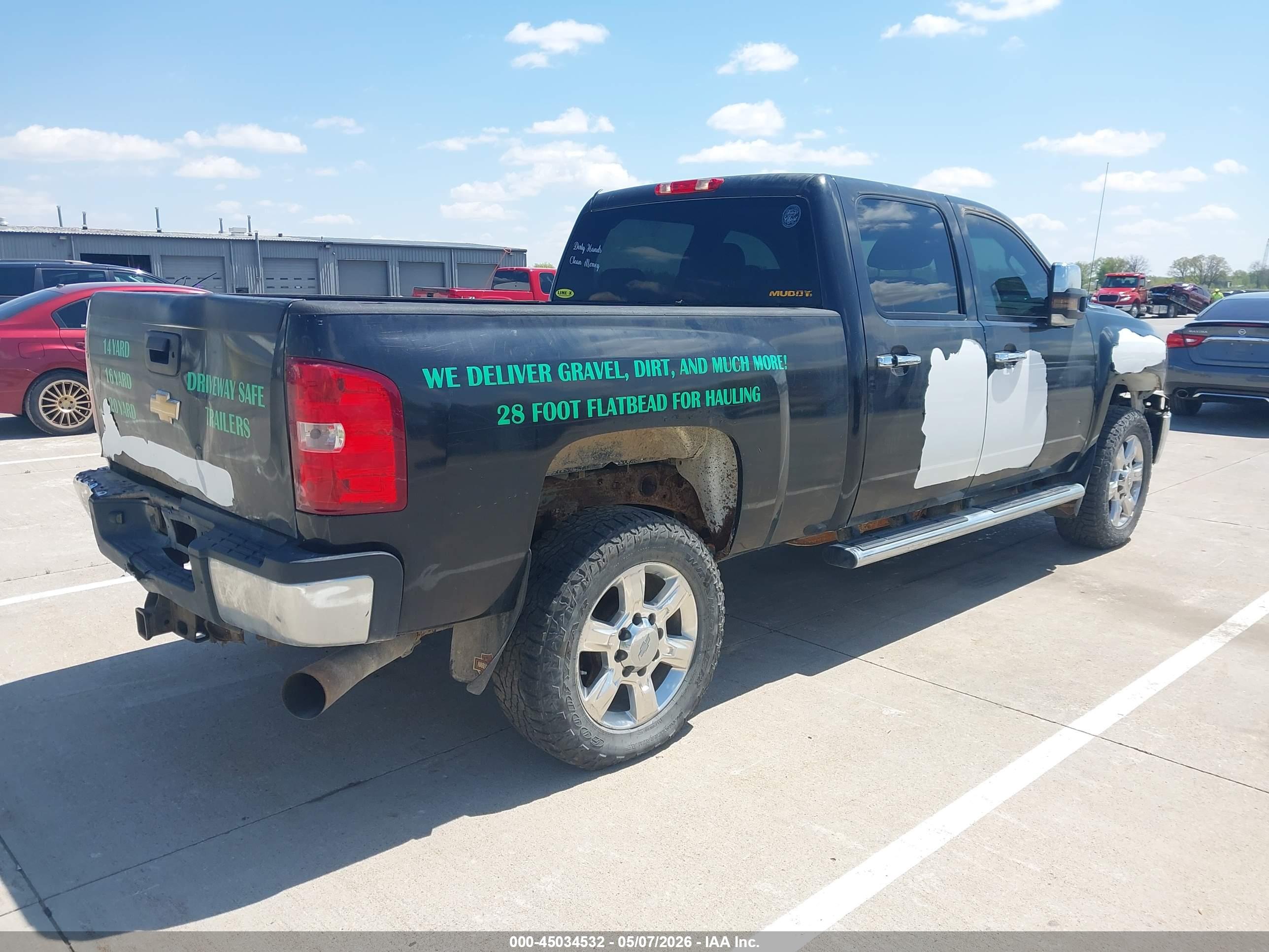 CHEVROLET SILVERADO image 4