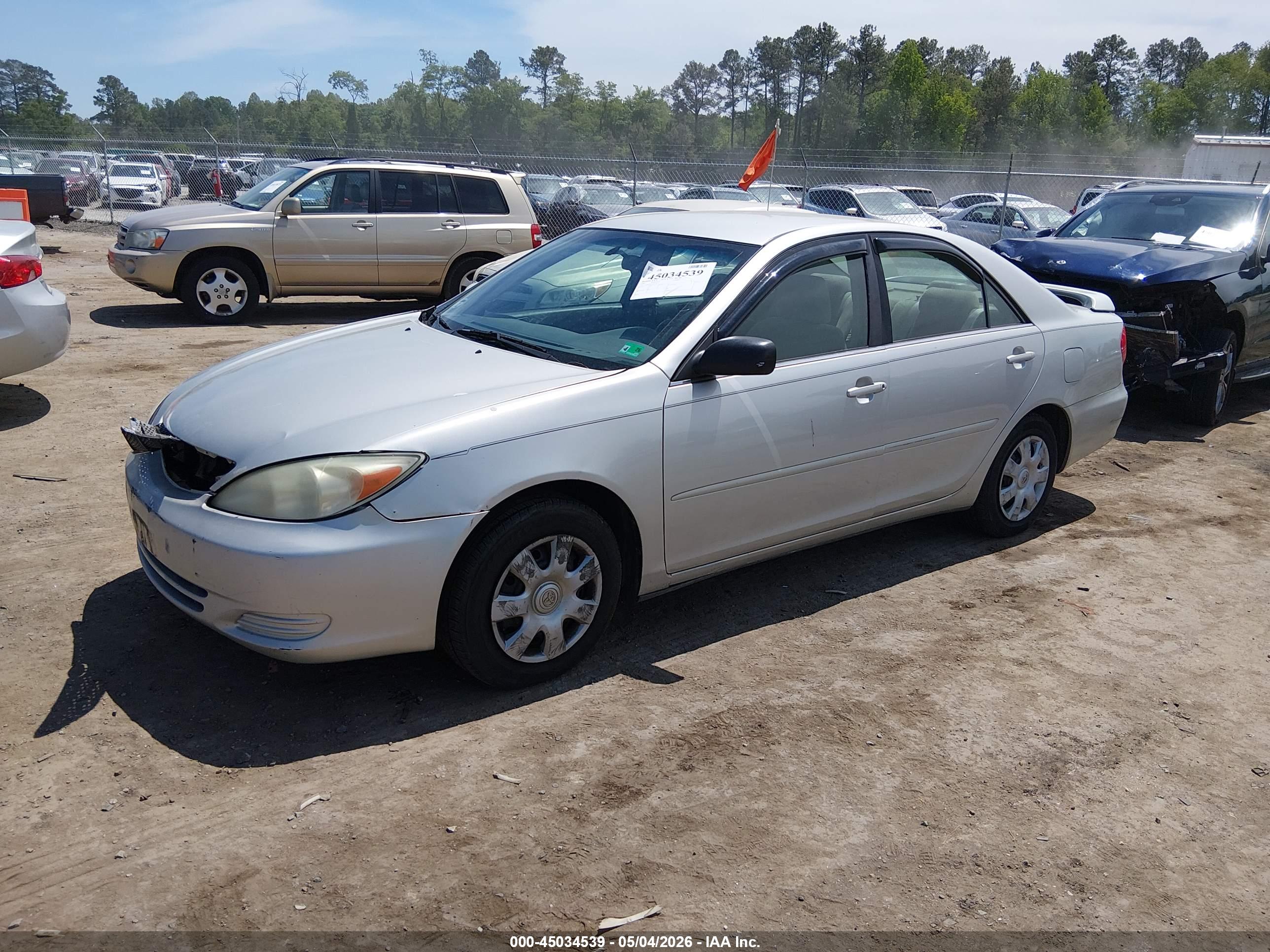 TOYOTA CAMRY image 2