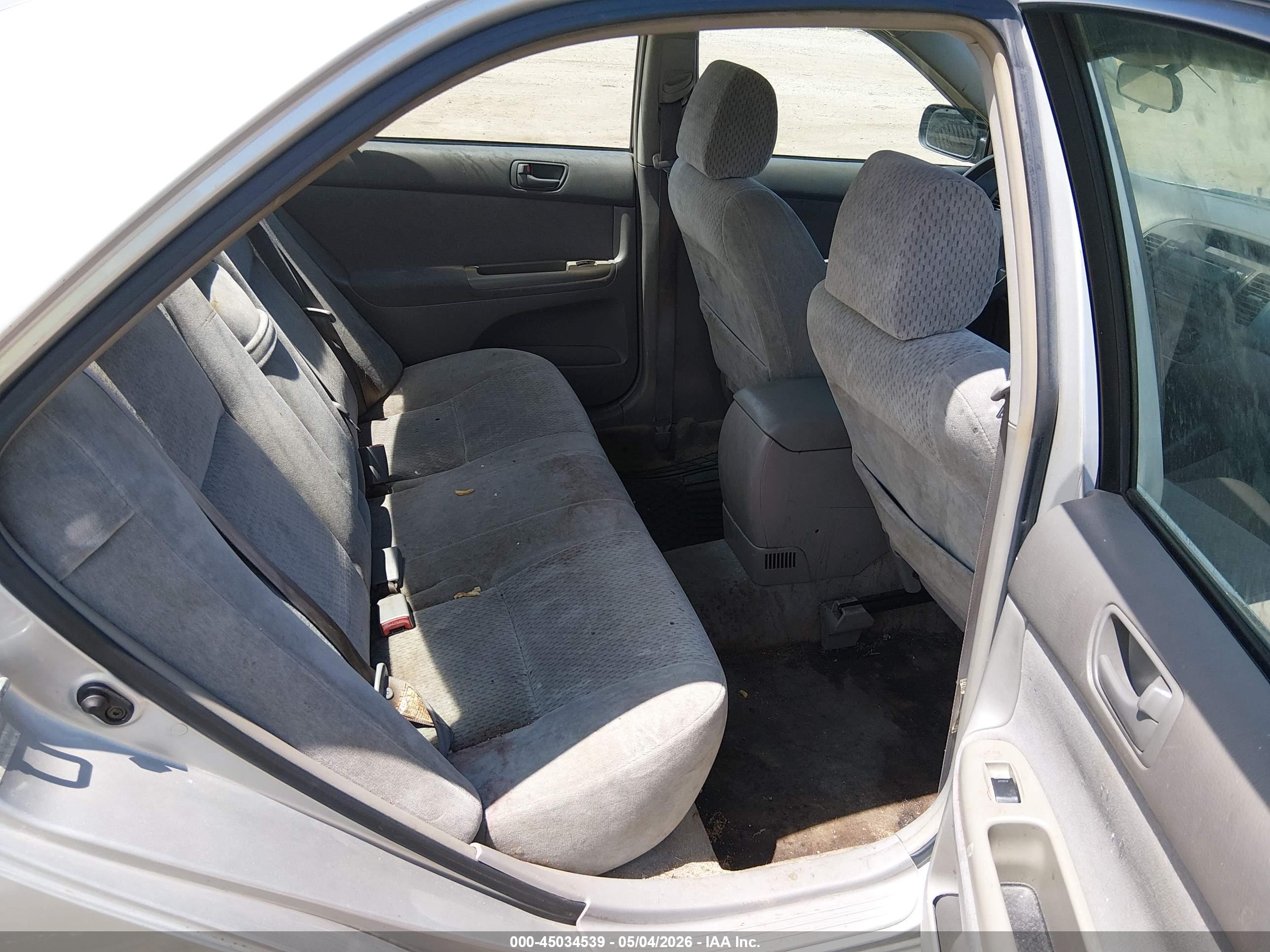 TOYOTA CAMRY image 8