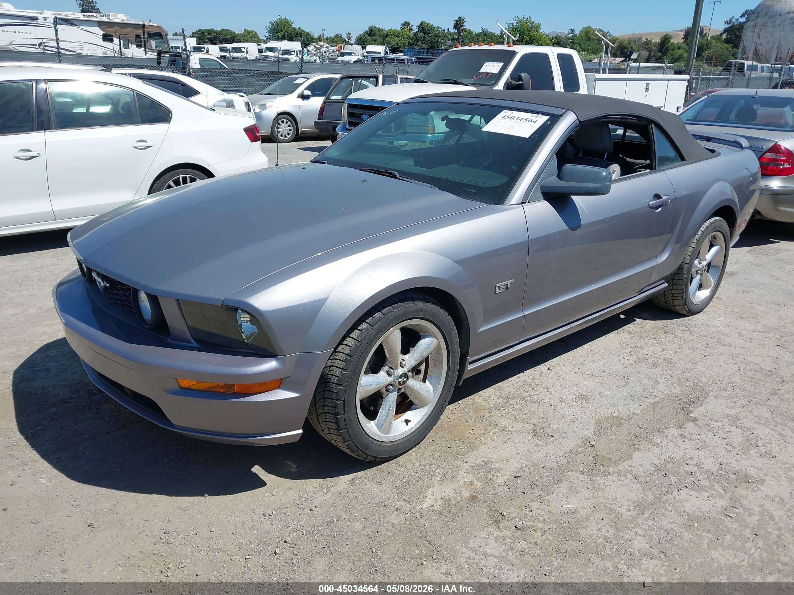 FORD MUSTANG image 2