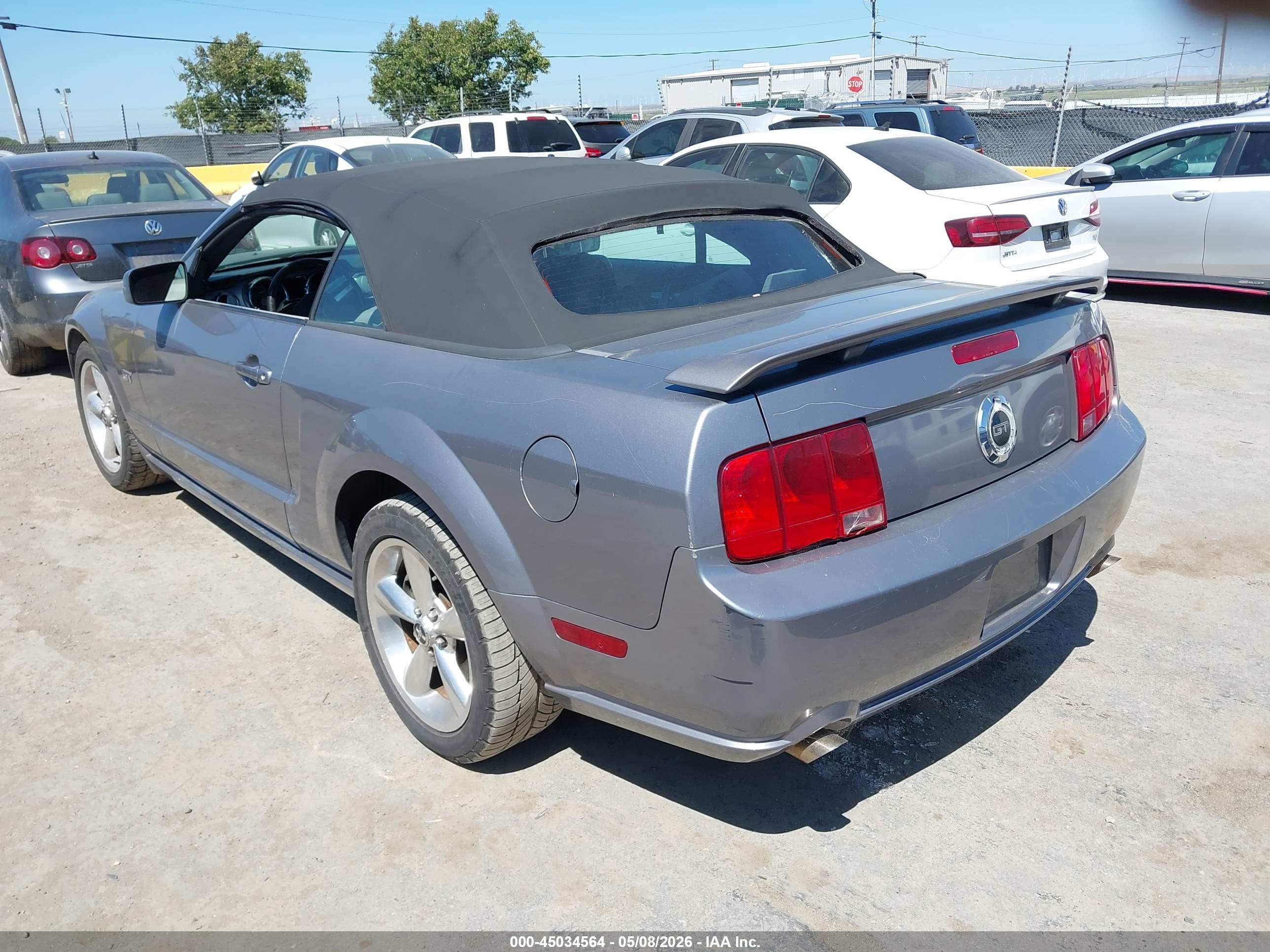 FORD MUSTANG image 3
