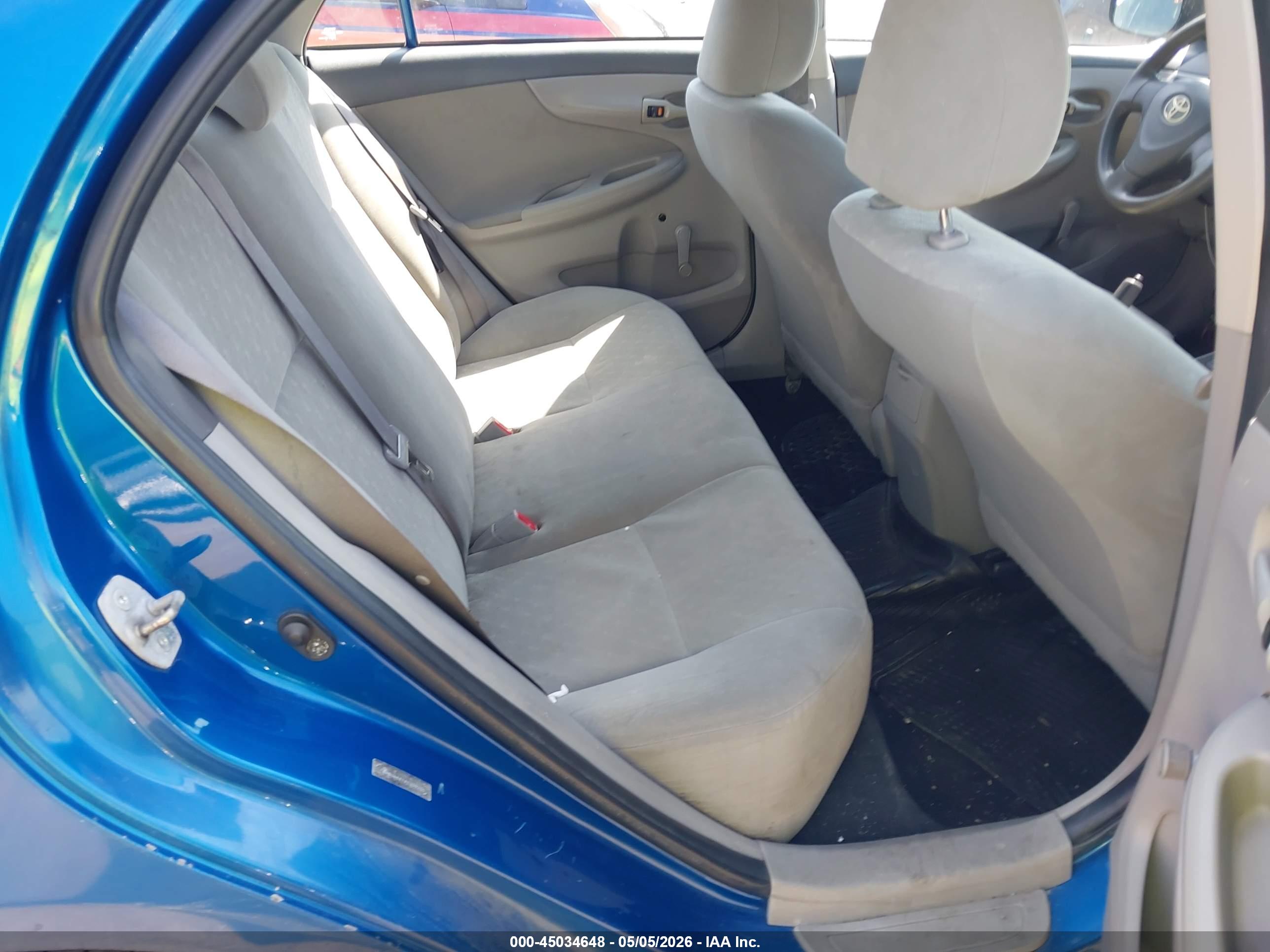 TOYOTA COROLLA image 8