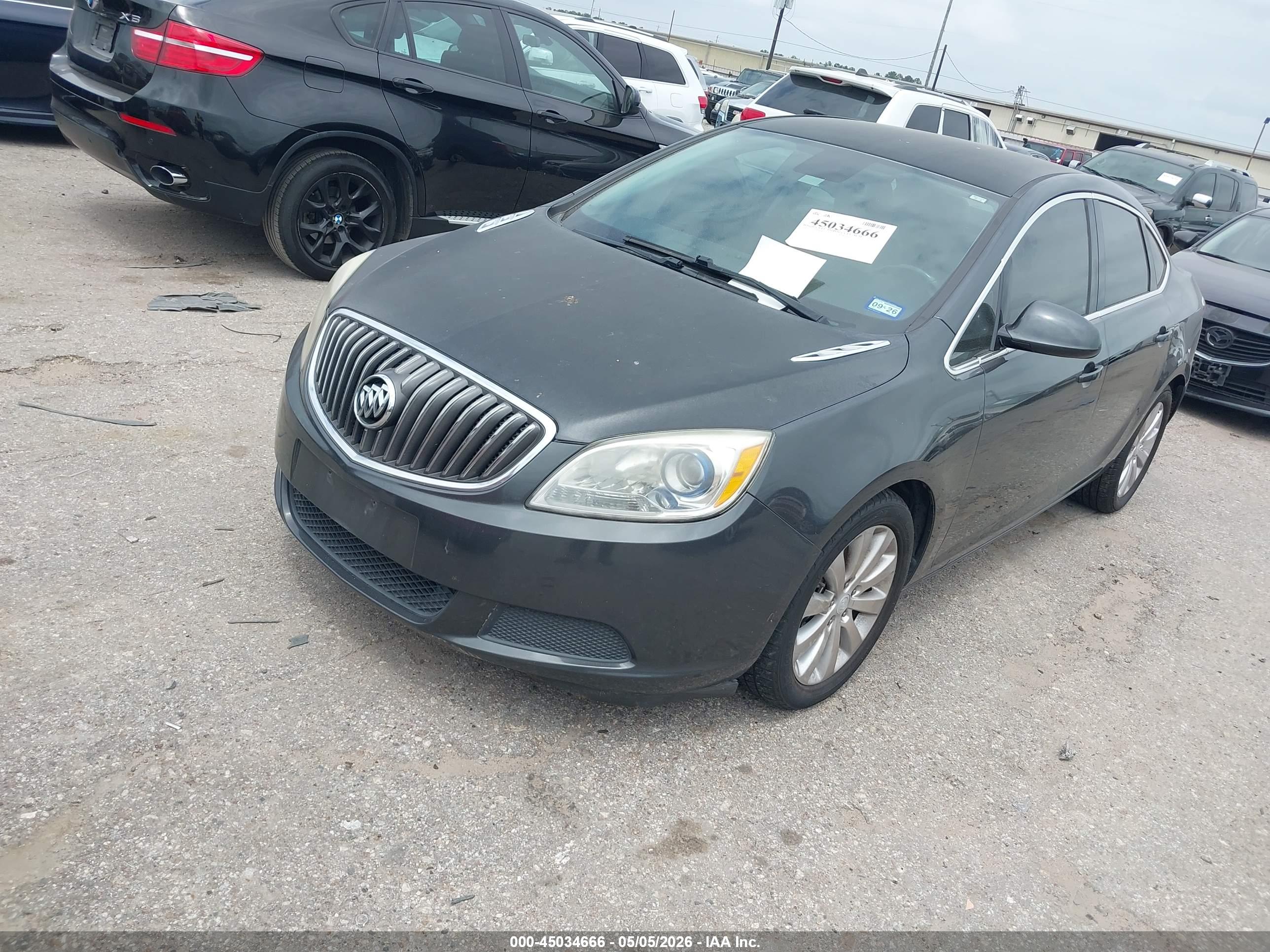 BUICK VERANO image 2