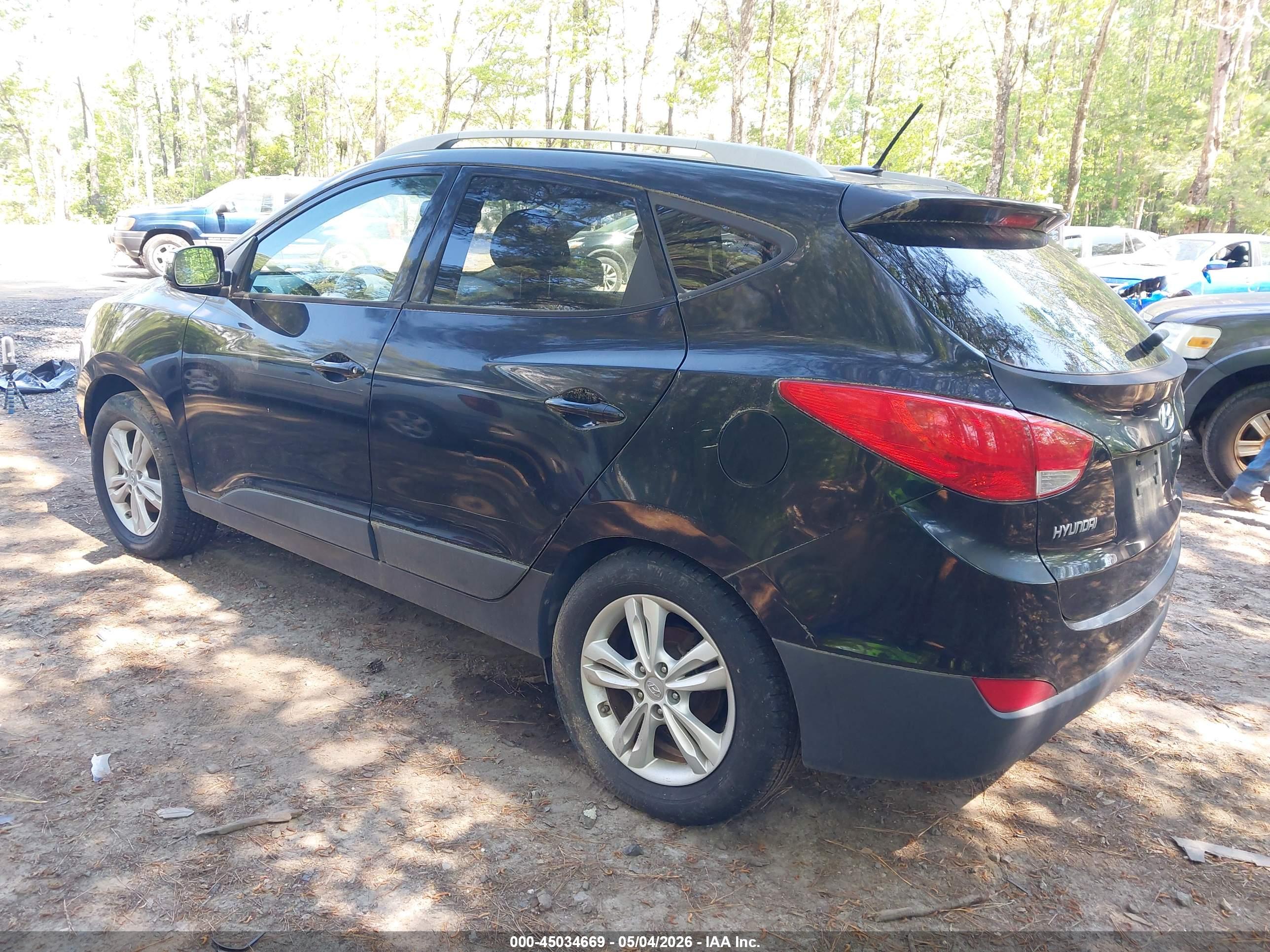 HYUNDAI TUCSON image 3