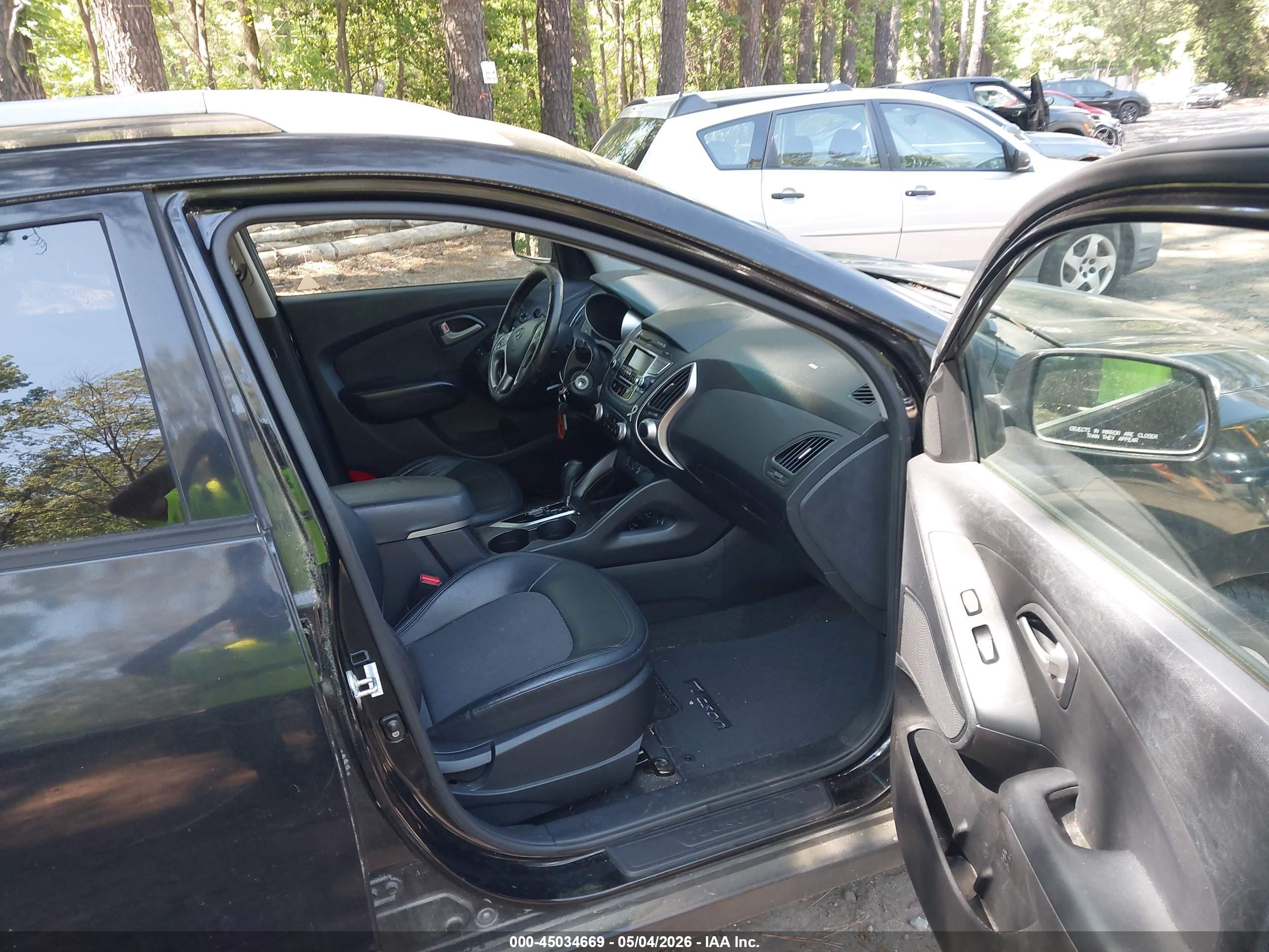 HYUNDAI TUCSON image 5