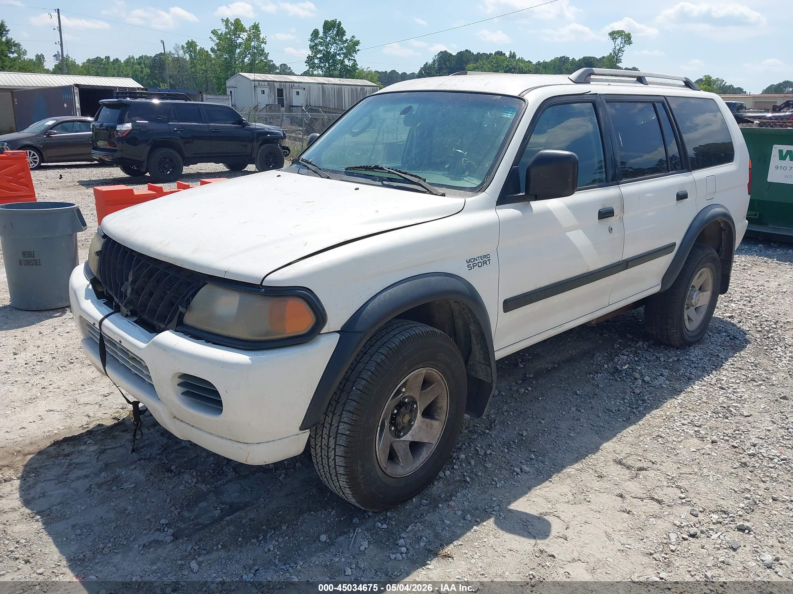 MITSUBISHI MONTERO image 2