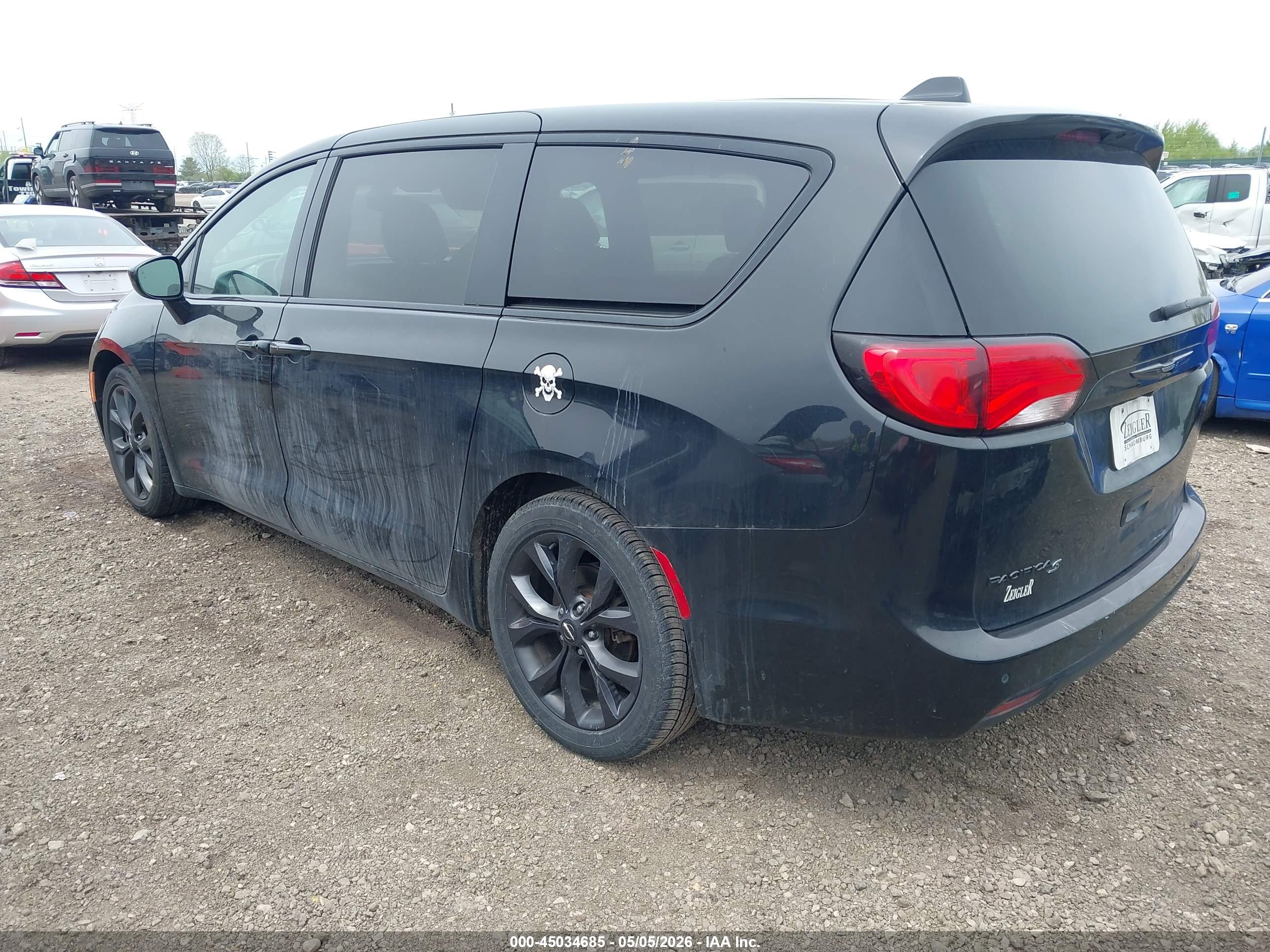 CHRYSLER PACIFICA image 3
