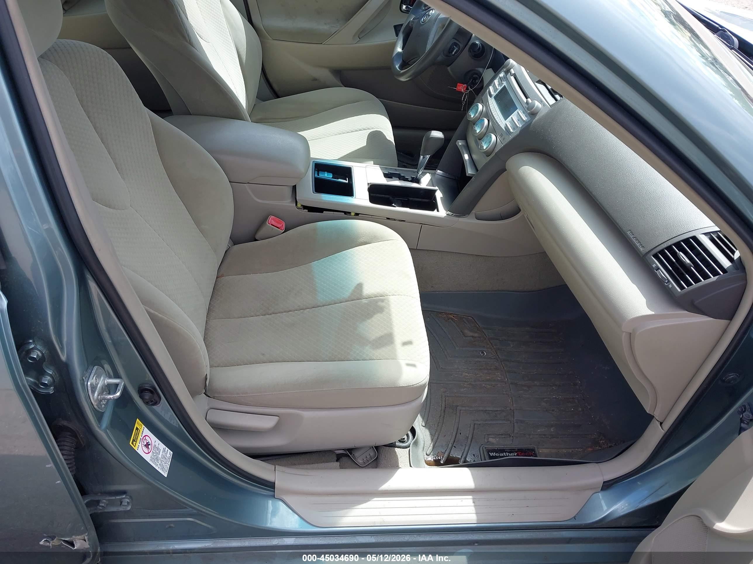 TOYOTA CAMRY image 5