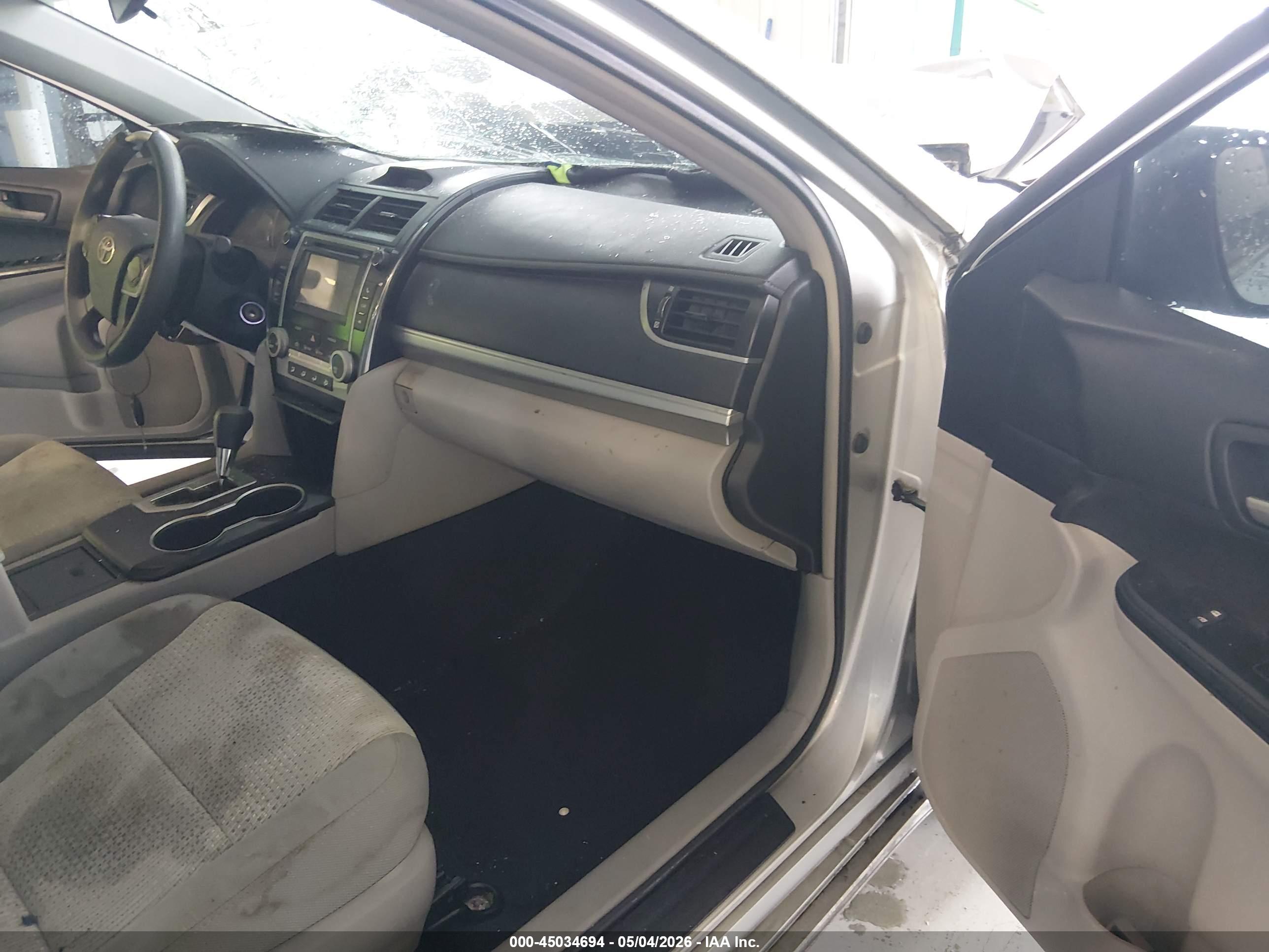 TOYOTA CAMRY image 5