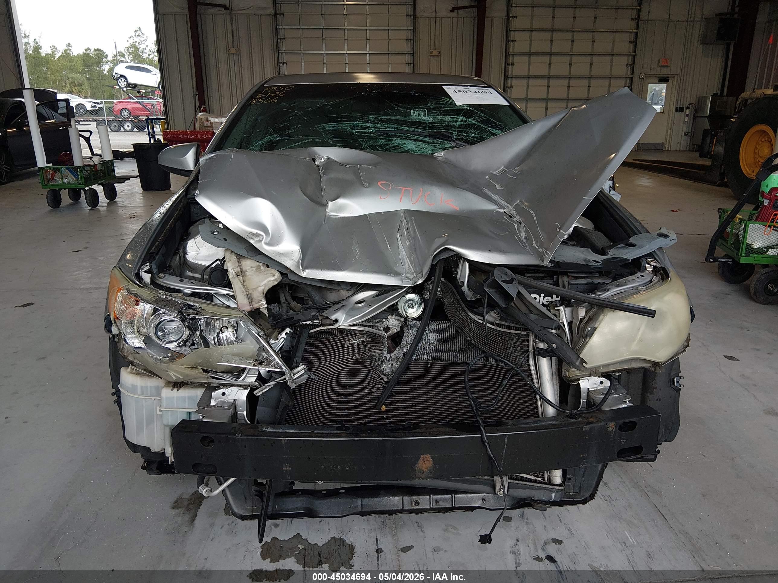 TOYOTA CAMRY image 6