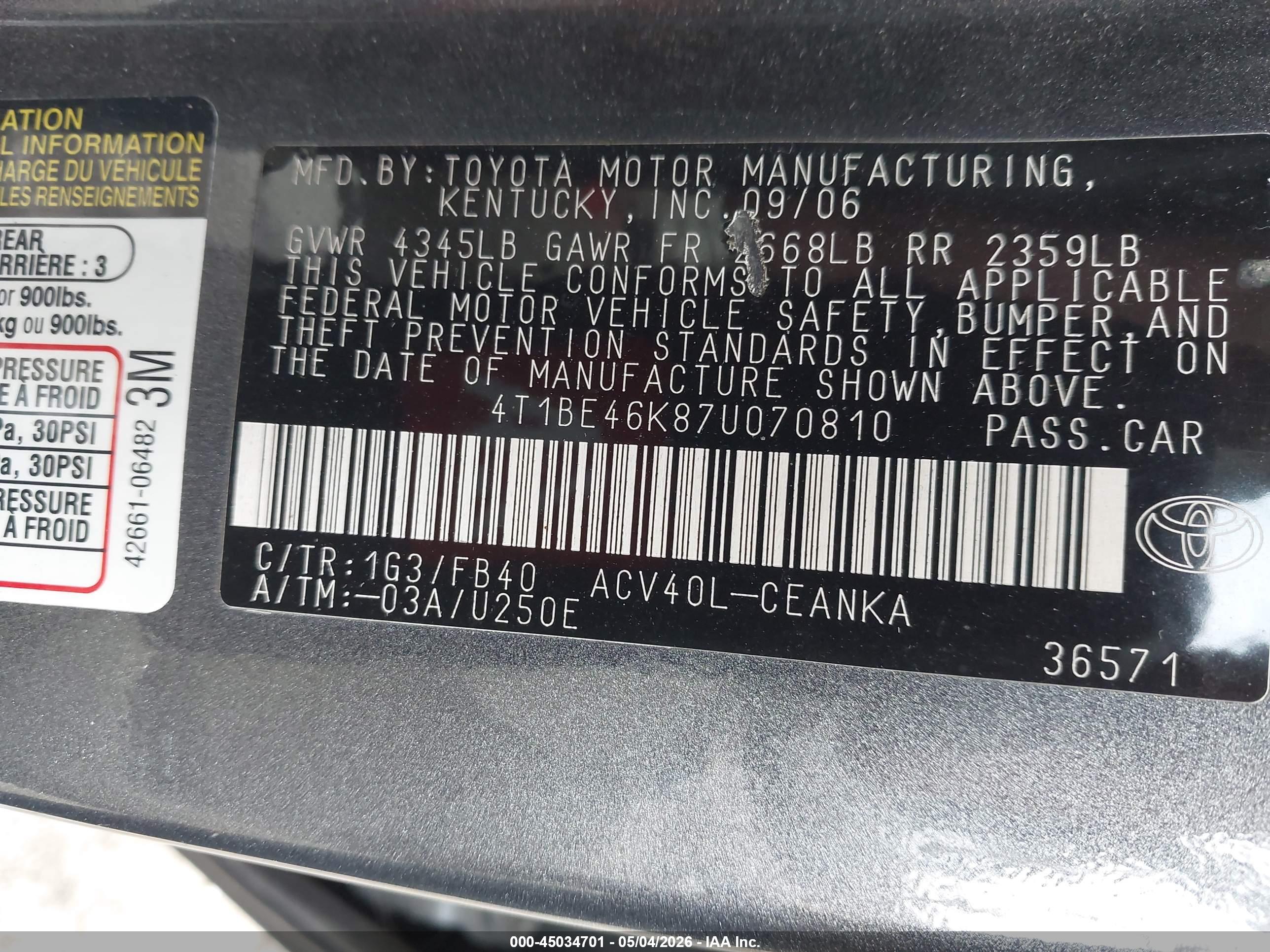 TOYOTA CAMRY image 9
