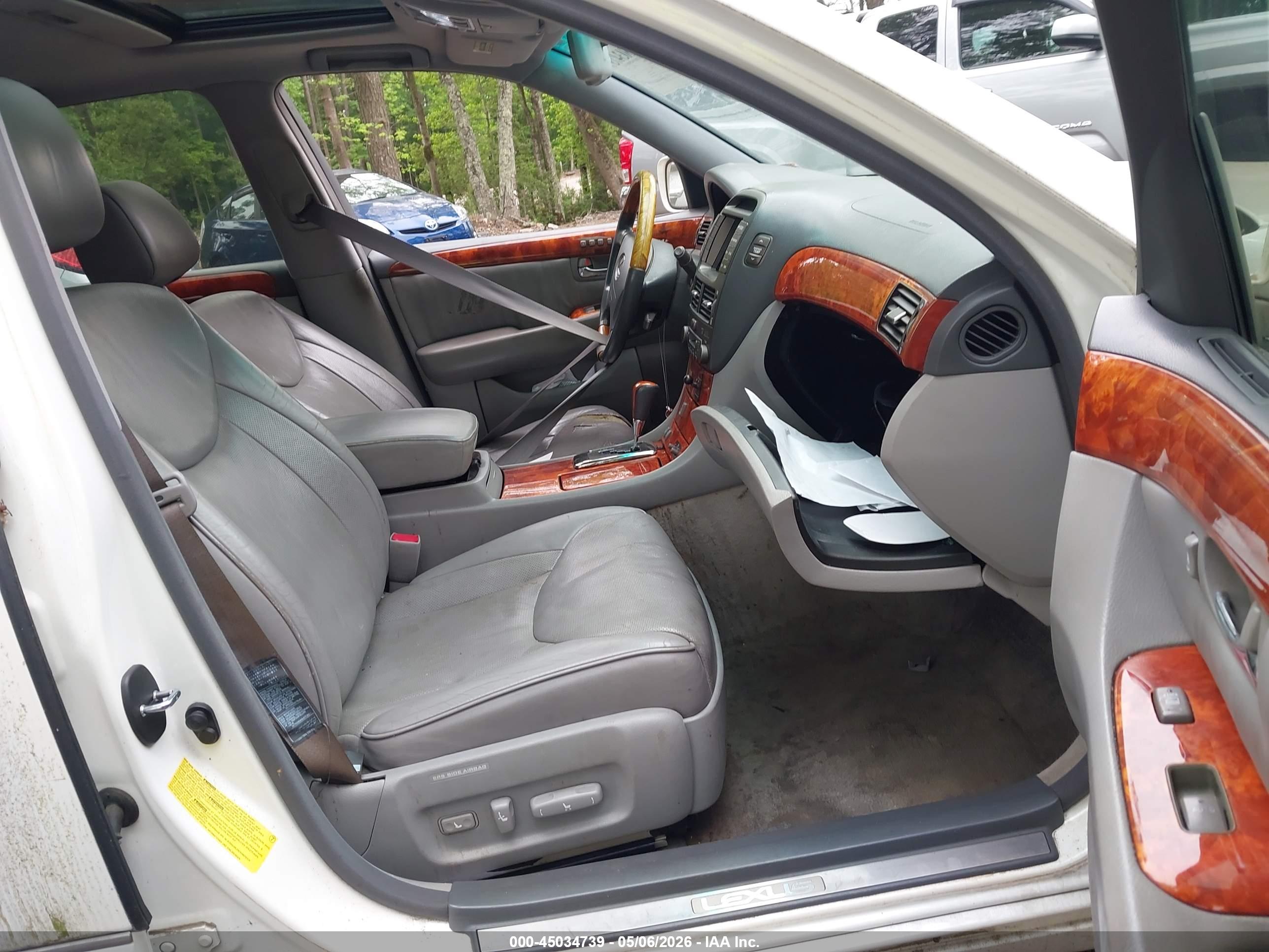 LEXUS LS image 5