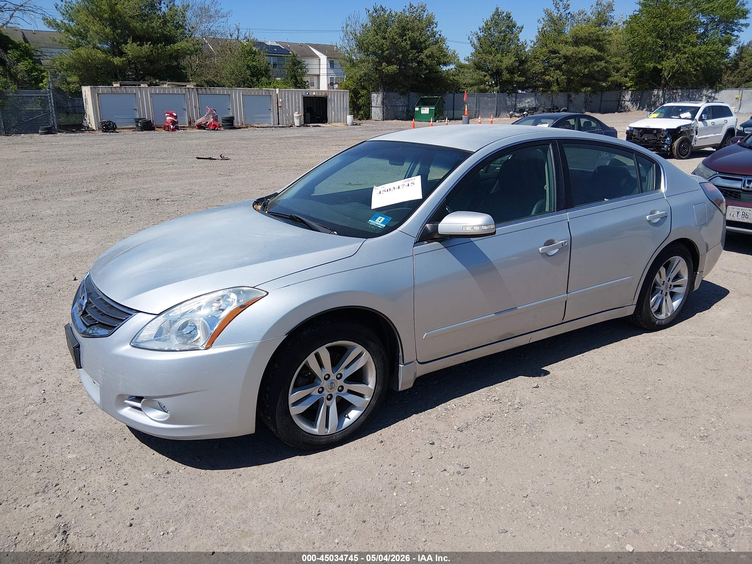 NISSAN ALTIMA image 2