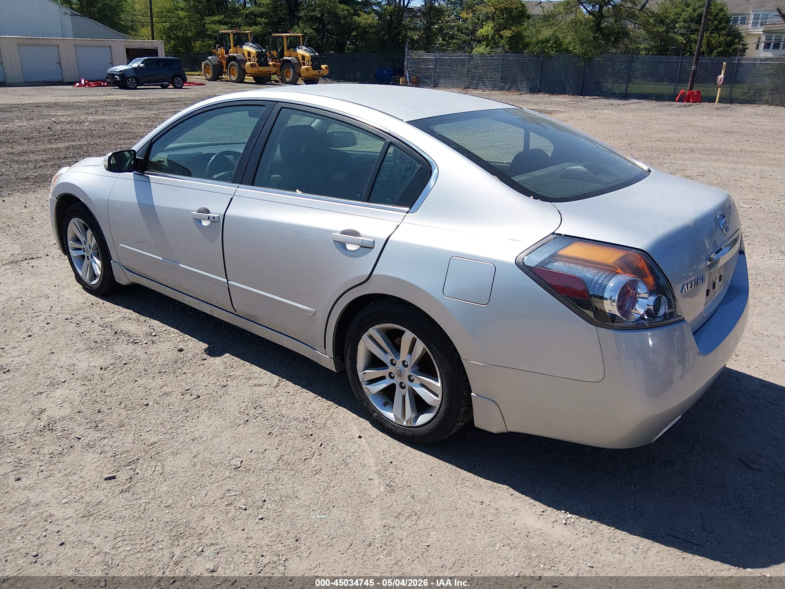 NISSAN ALTIMA image 3