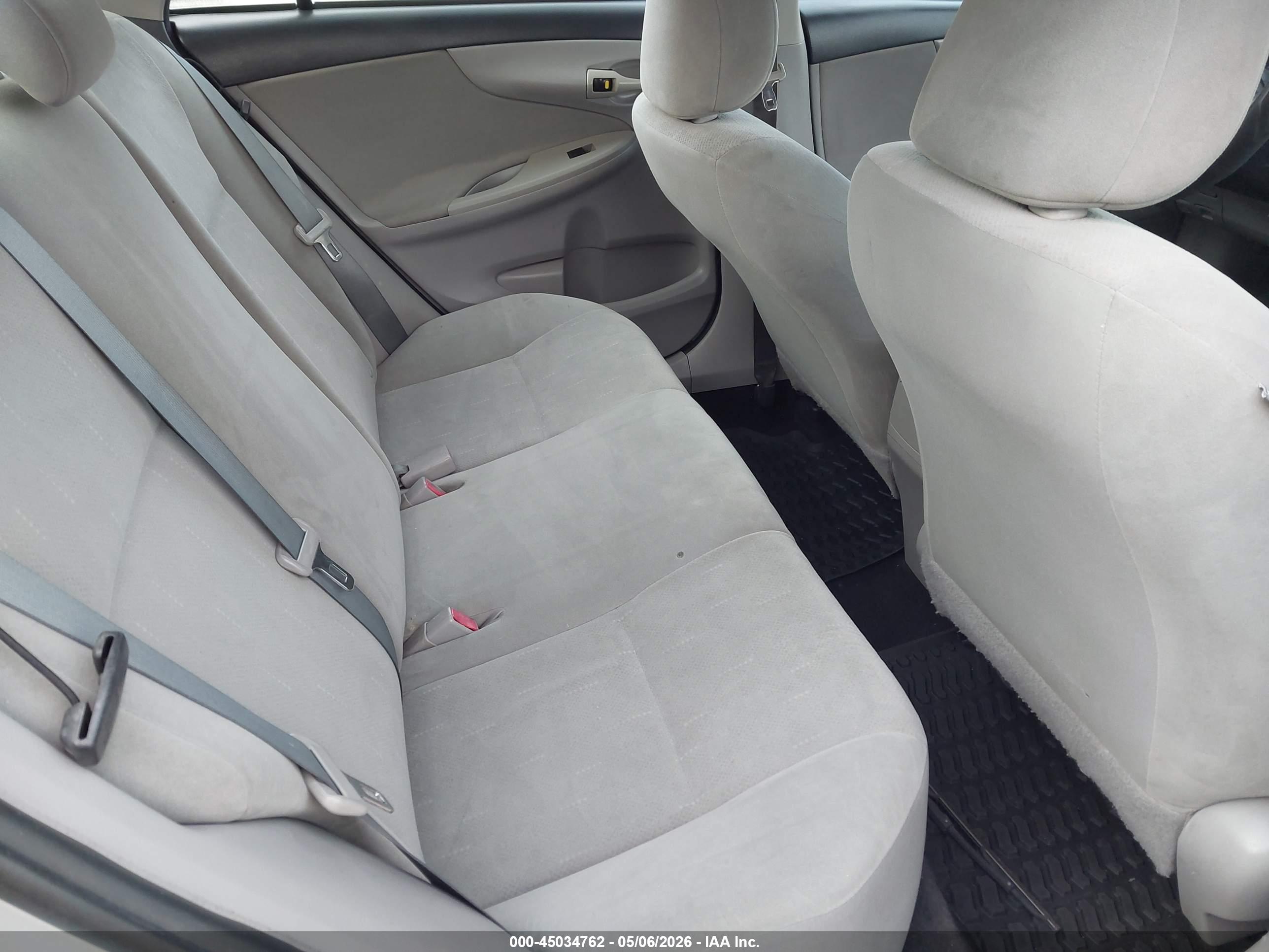 TOYOTA COROLLA image 8