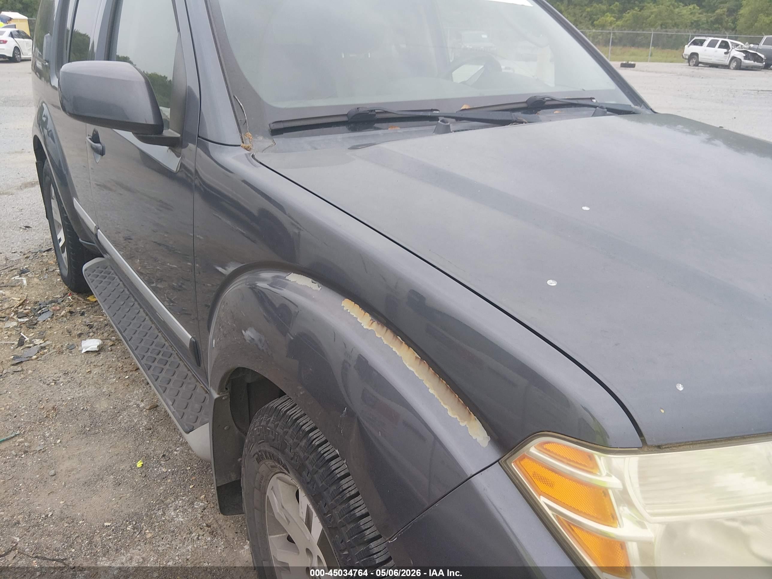 NISSAN PATHFINDER image 6