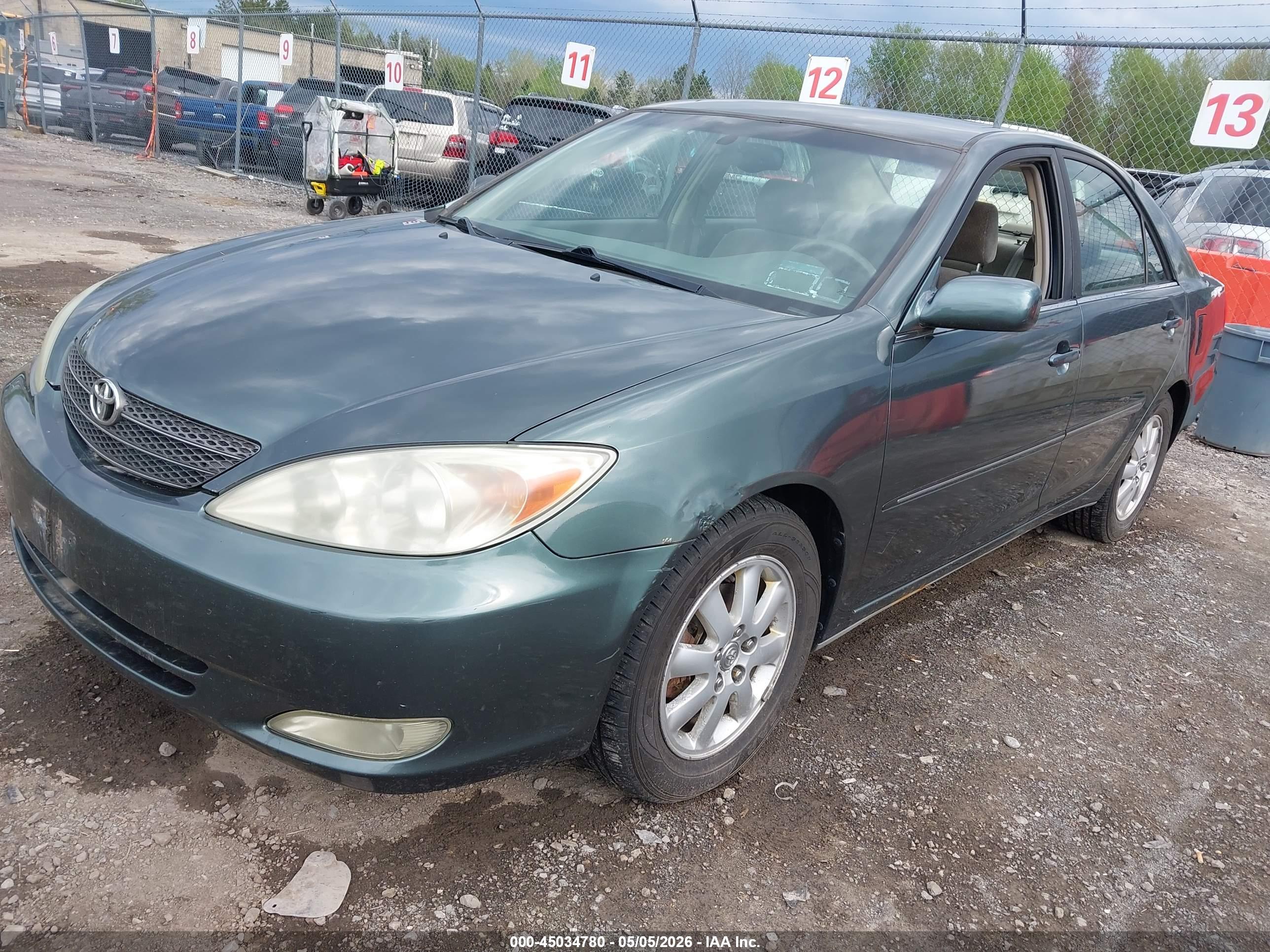 TOYOTA CAMRY image 2